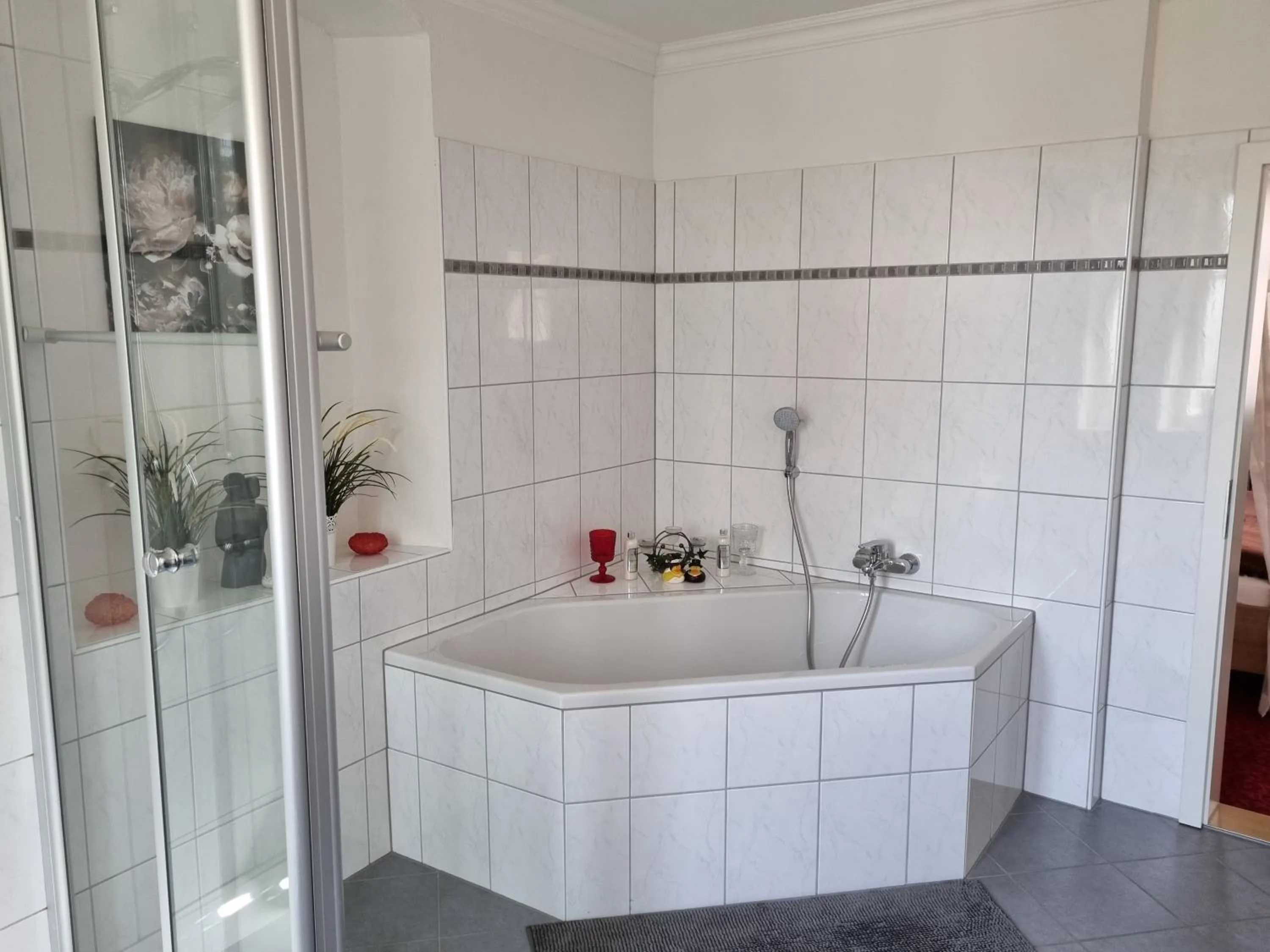 Bathroom in Boutiquehotel Goldene Rose - self-check-in