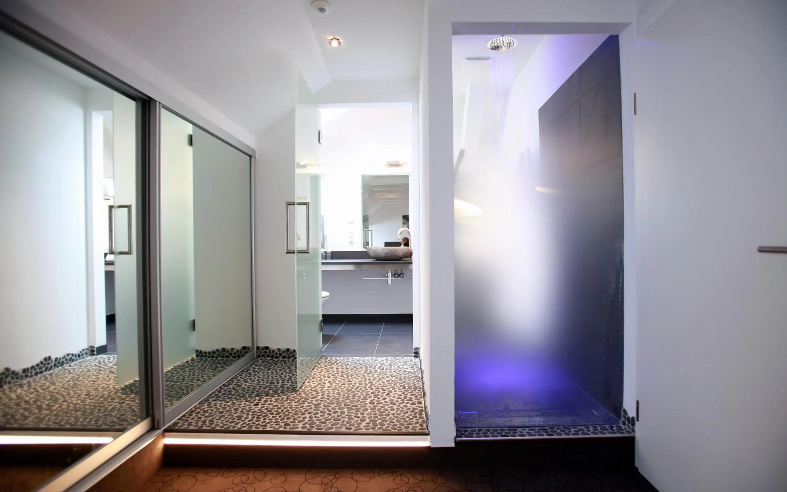 Bathroom in Hotel Am Hirschhorn - Wellness - Spa - and more