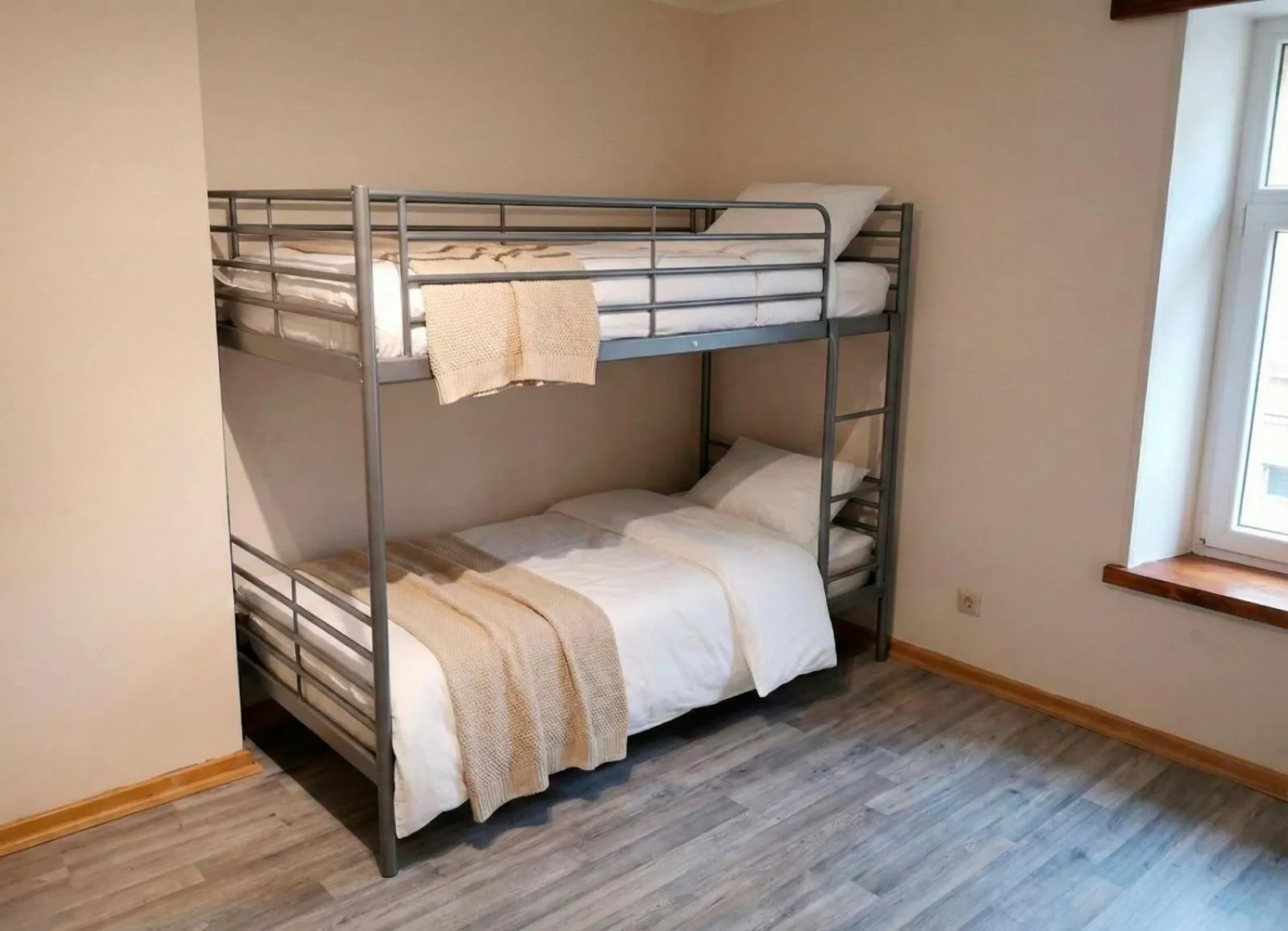 Bedroom, Bed in Golden Lion