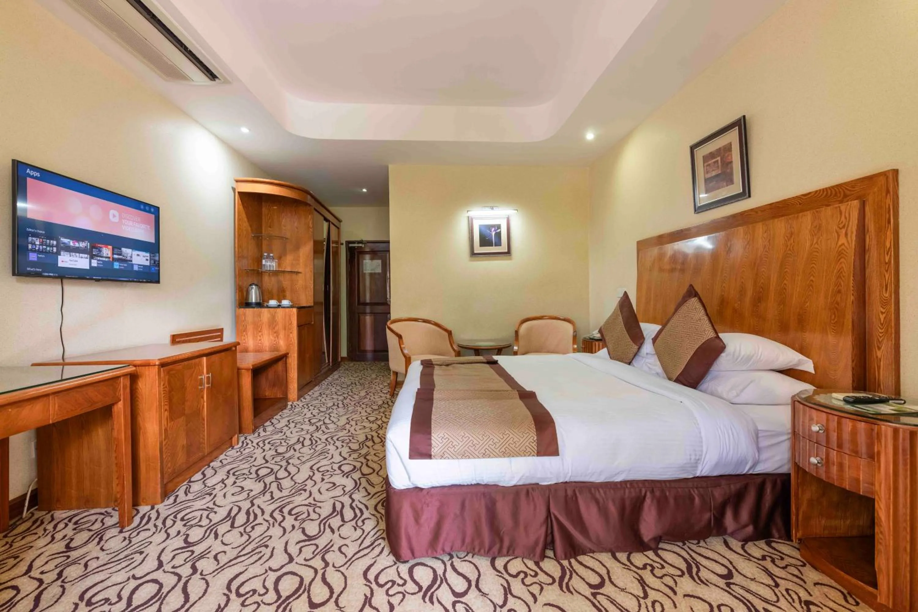 Bed in Mbale Resort Hotel