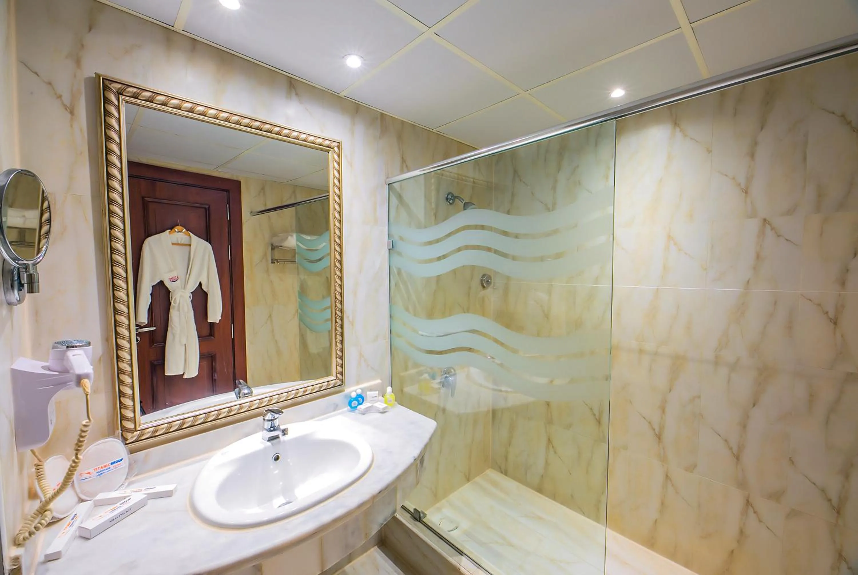 Bathroom in Titanic Palace Families and couples only