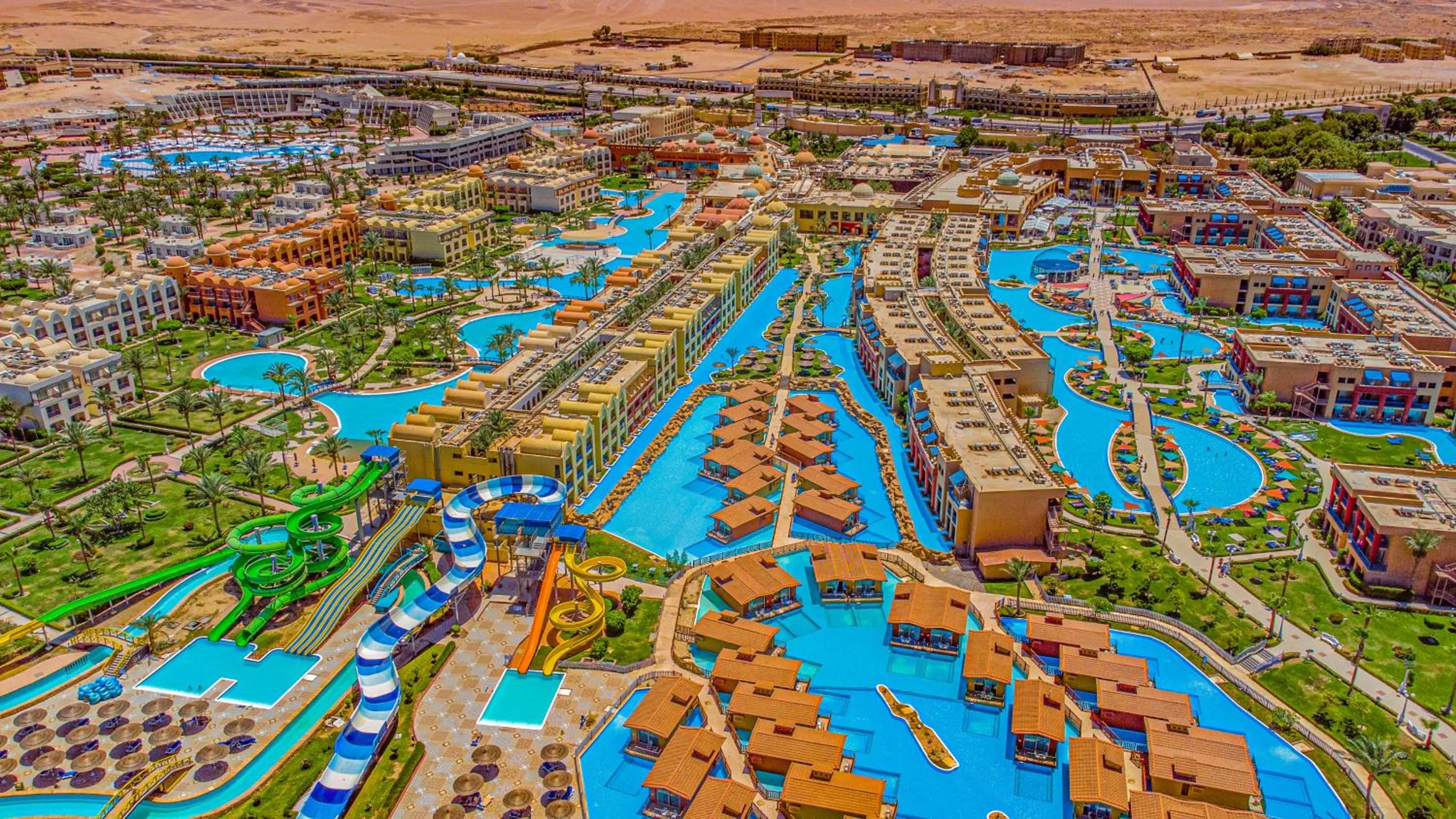 Property building, Bird's-eye View in Titanic Palace Families and couples only