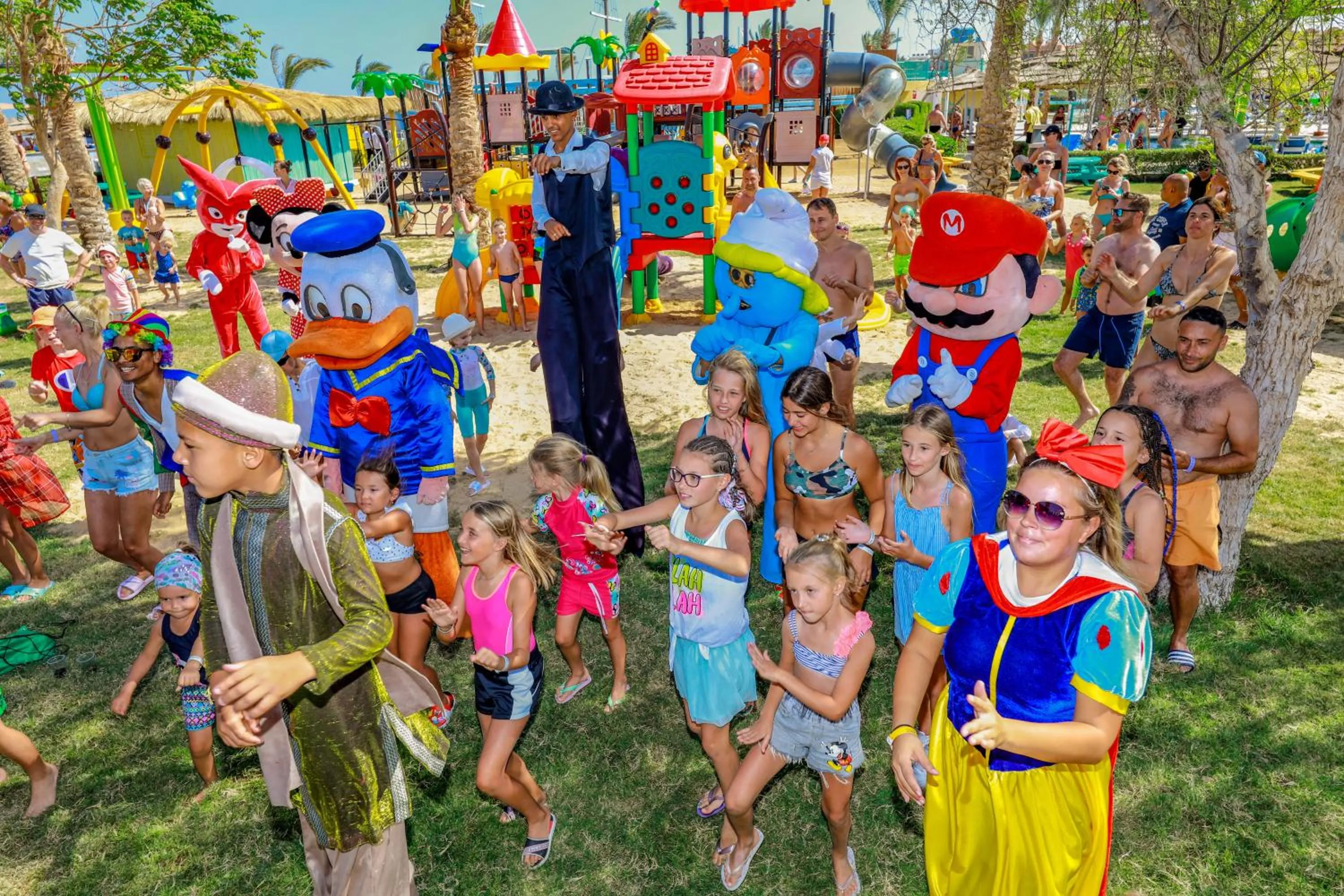 Kids's club, Children in Titanic Palace Families and couples only