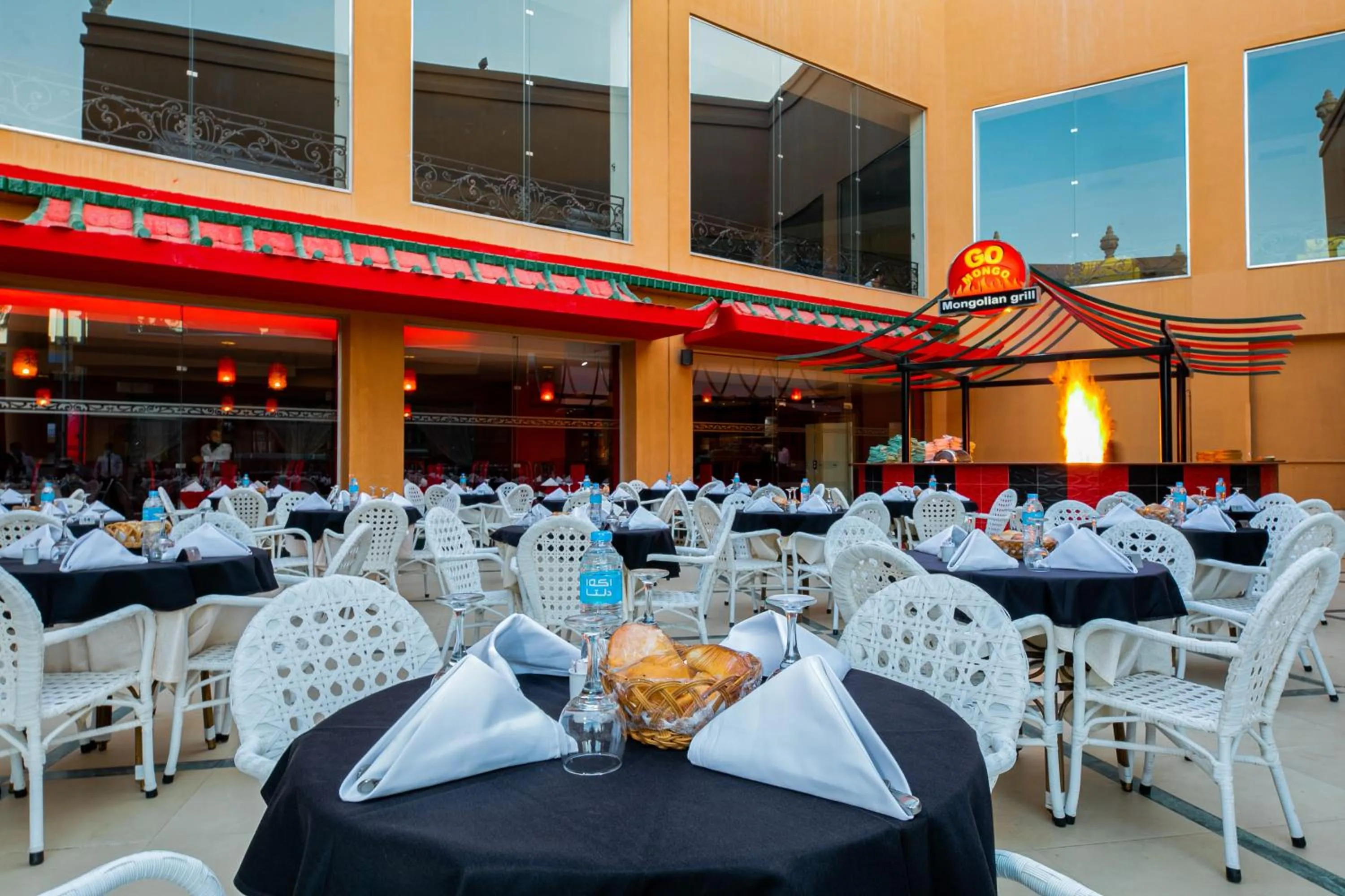 Restaurant/Places to Eat in Titanic Palace Families and couples only