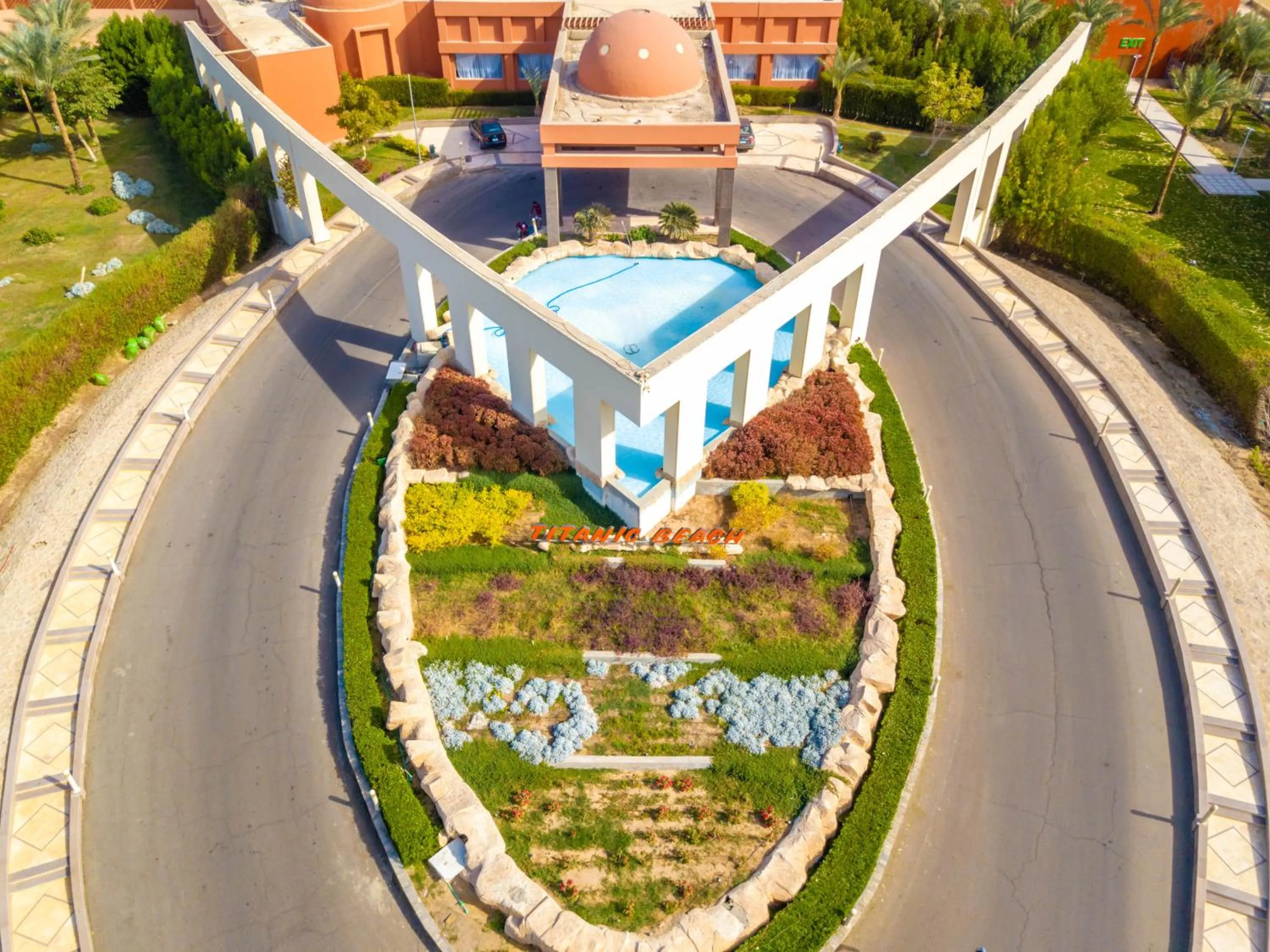 Property building in Titanic Beach - Families and Couples only