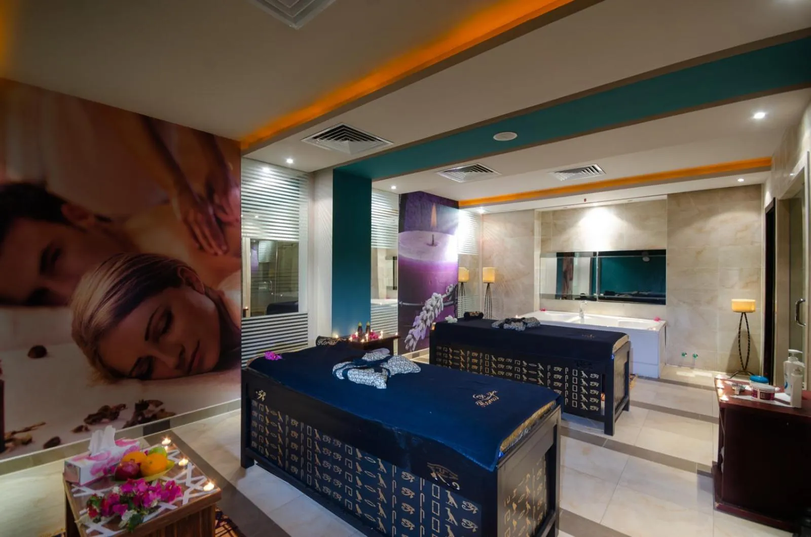 Property building, Bed in Titanic Beach - Families and Couples only