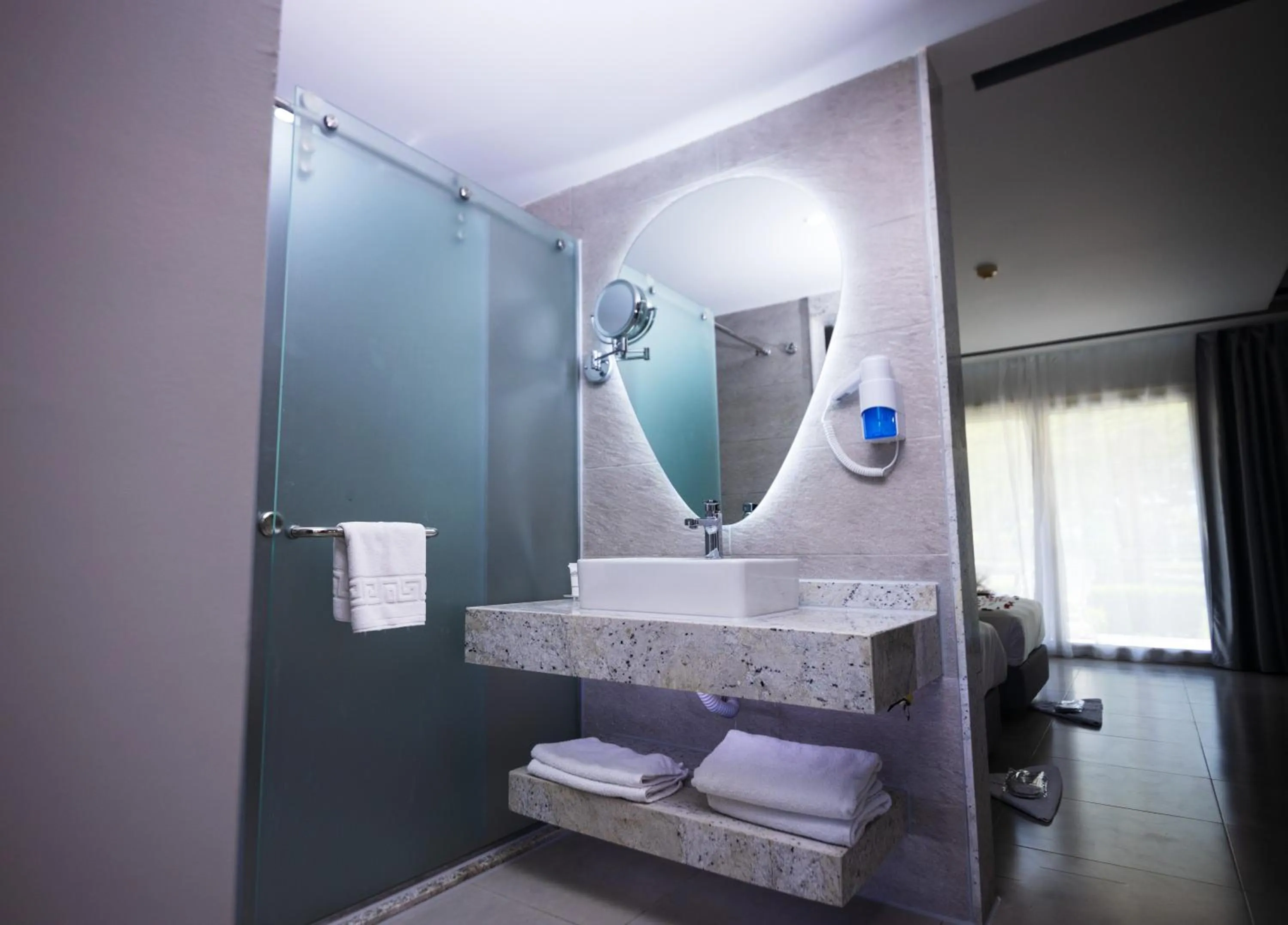 Bathroom in Titanic Beach - Families and Couples only