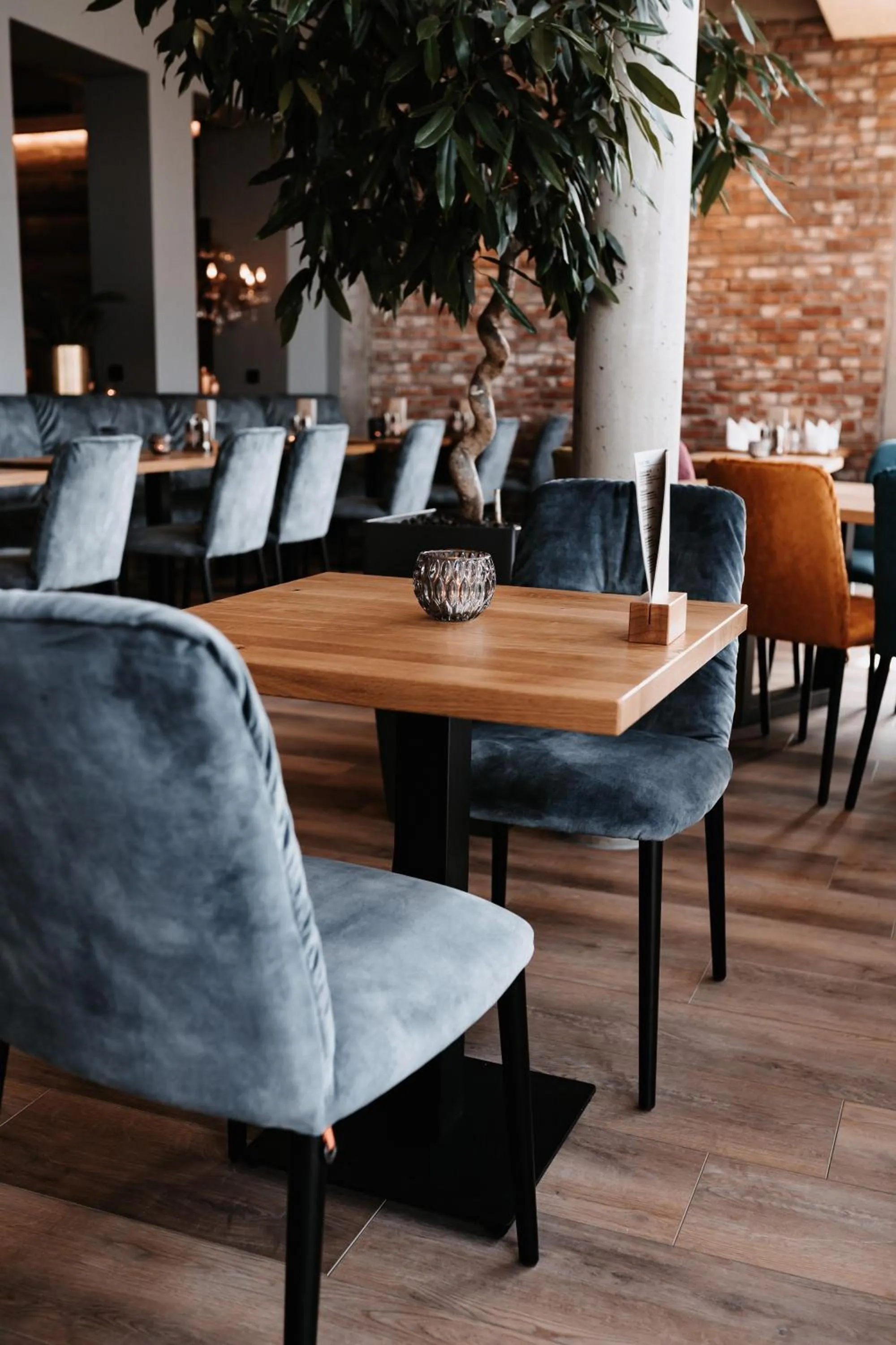 Restaurant/places to eat in My Place