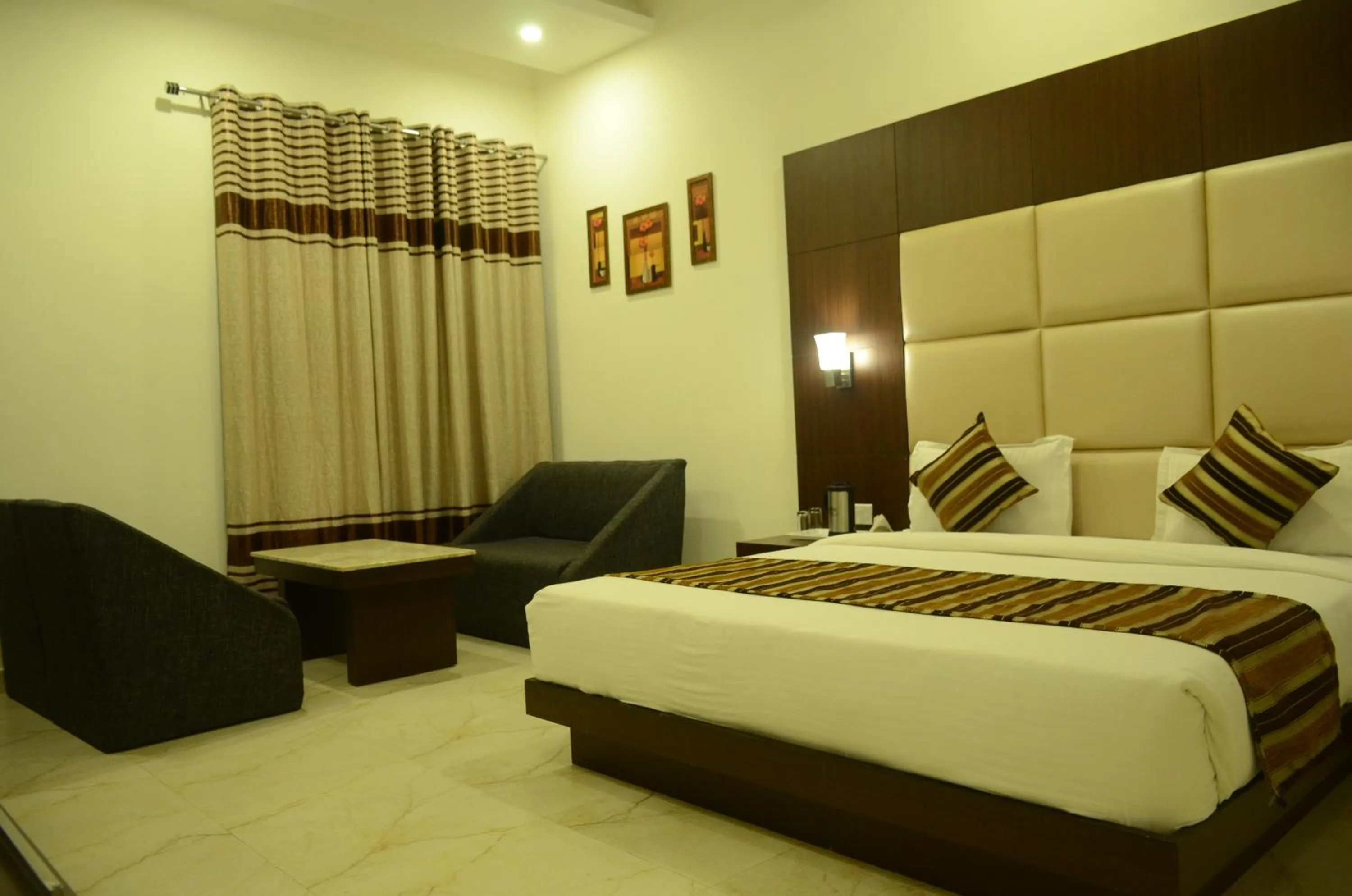 Bed in Hotel The Onix