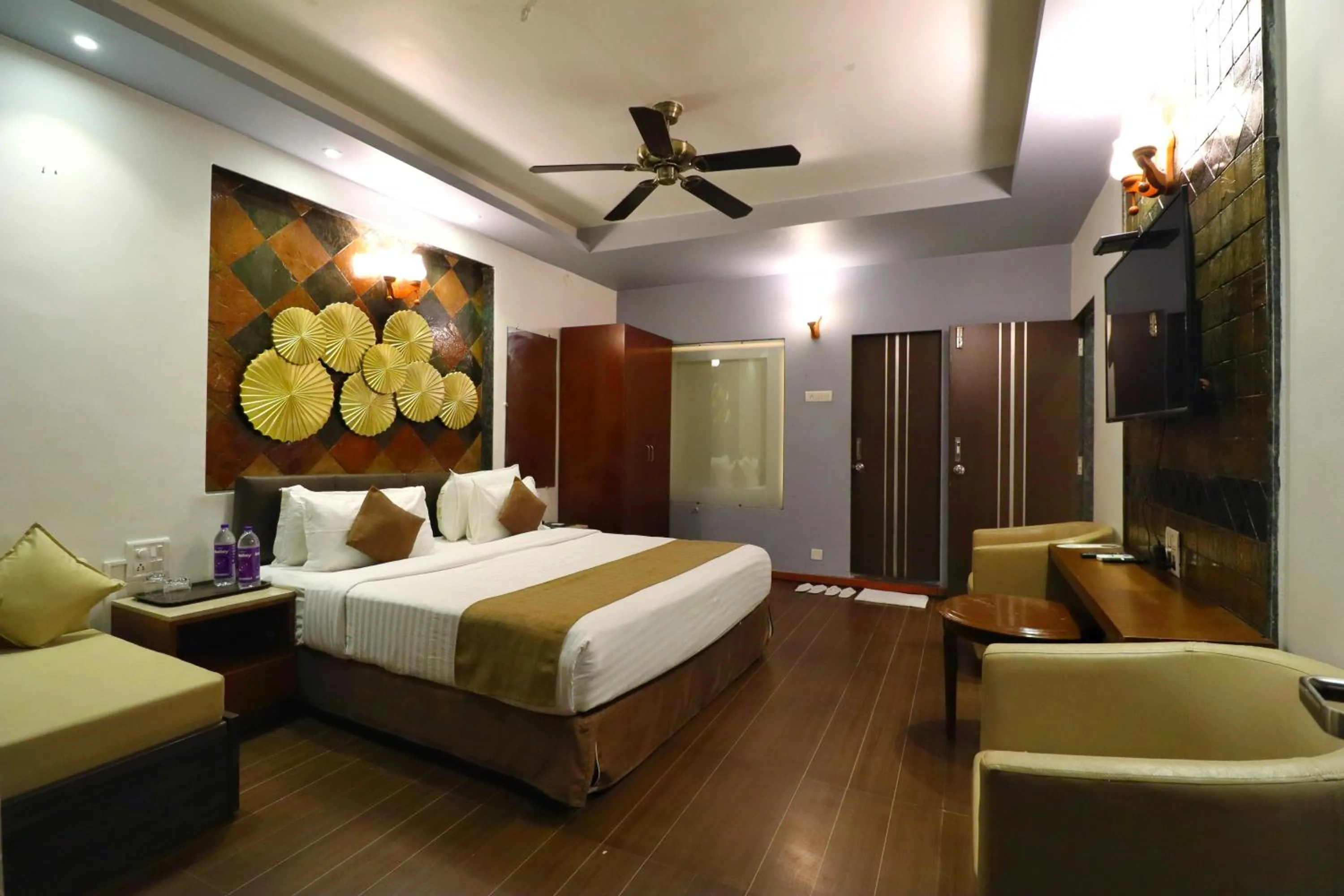 Bedroom, Bed in The Grand Legacy Resort & Spa - TGL - Pure Vegetarian Mahabaleshwar