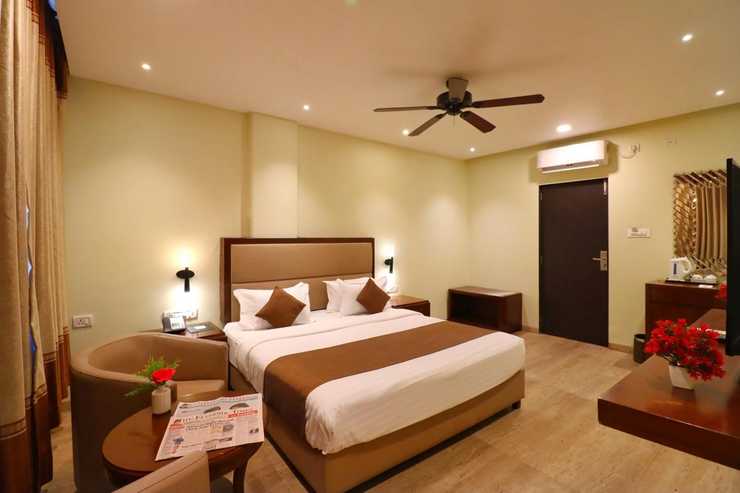 Bedroom, Bed in The Grand Legacy Resort & Spa - TGL - Pure Vegetarian Mahabaleshwar