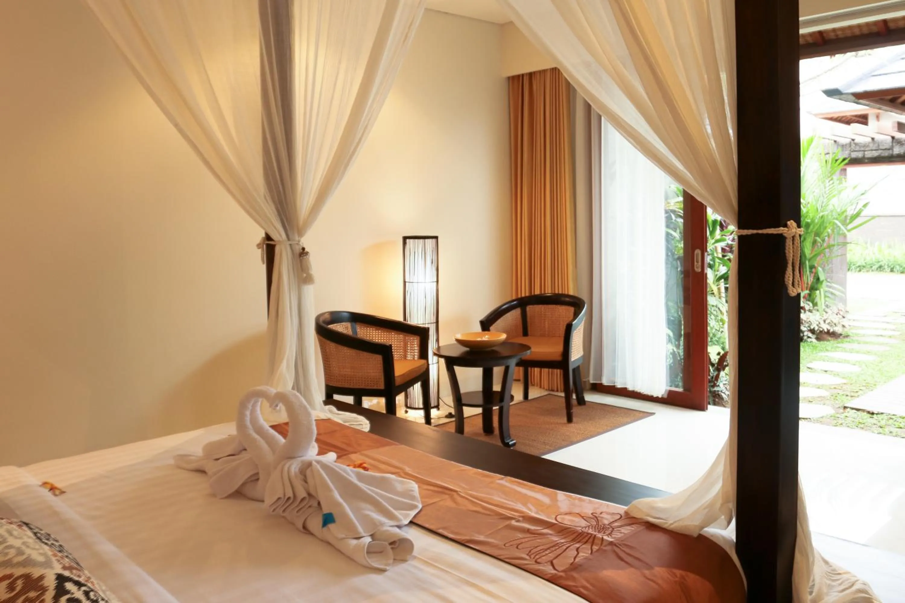 Garden, Bed in Theanna Villa and Spa Canggu