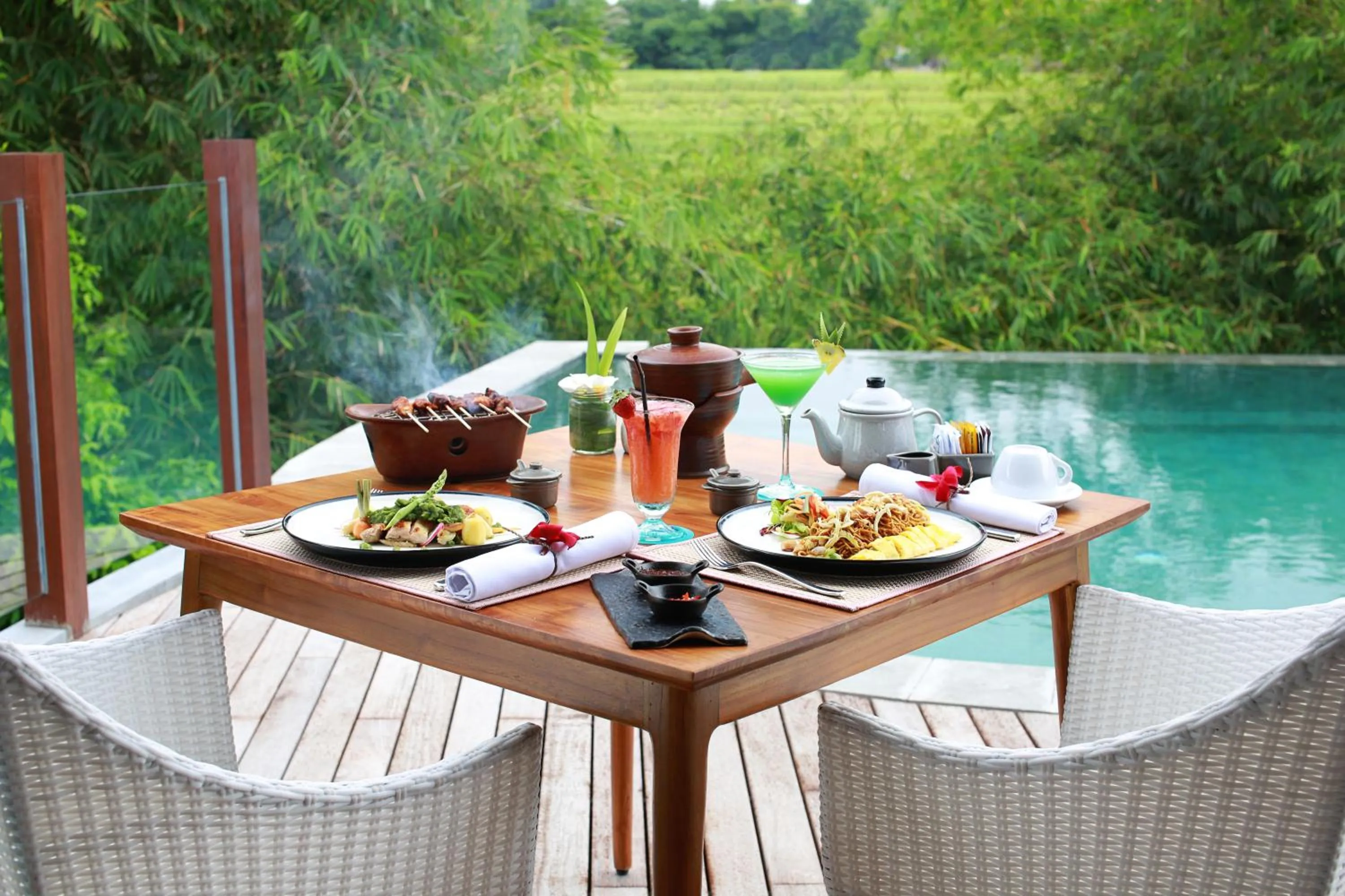 Restaurant/places to eat in Theanna Villa and Spa Canggu