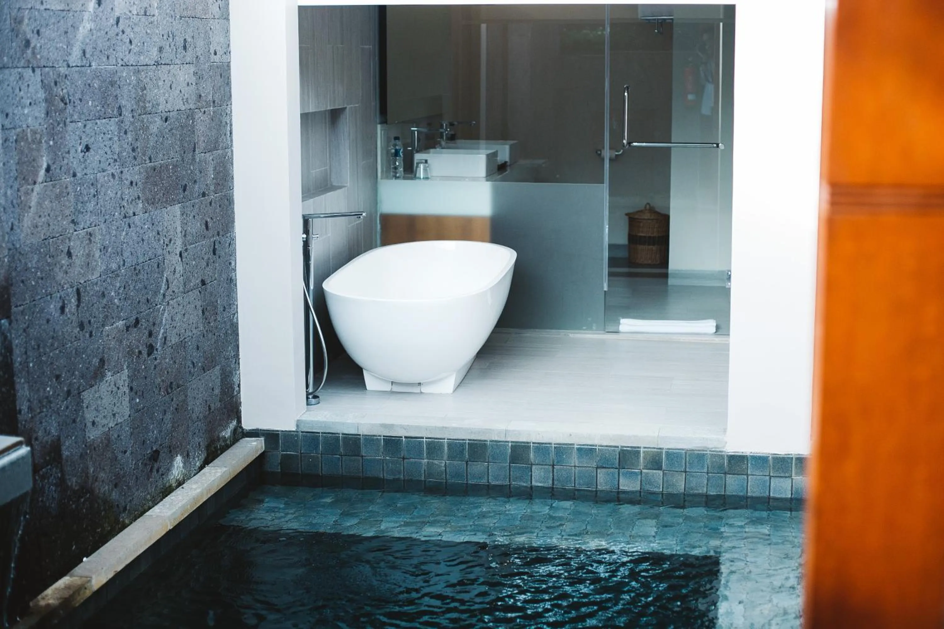 Bathroom in Theanna Villa and Spa Canggu