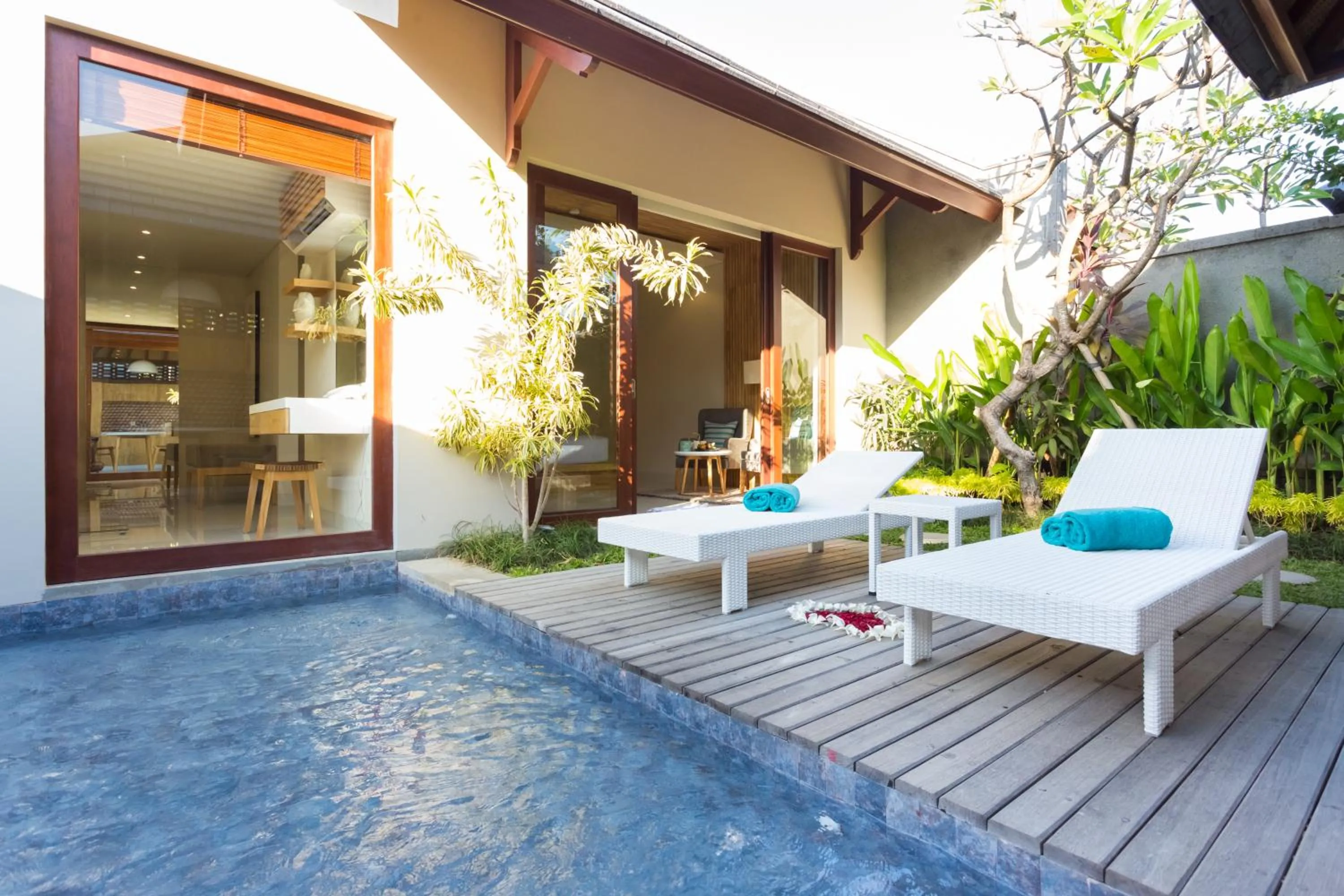 Garden in Theanna Villa and Spa Canggu