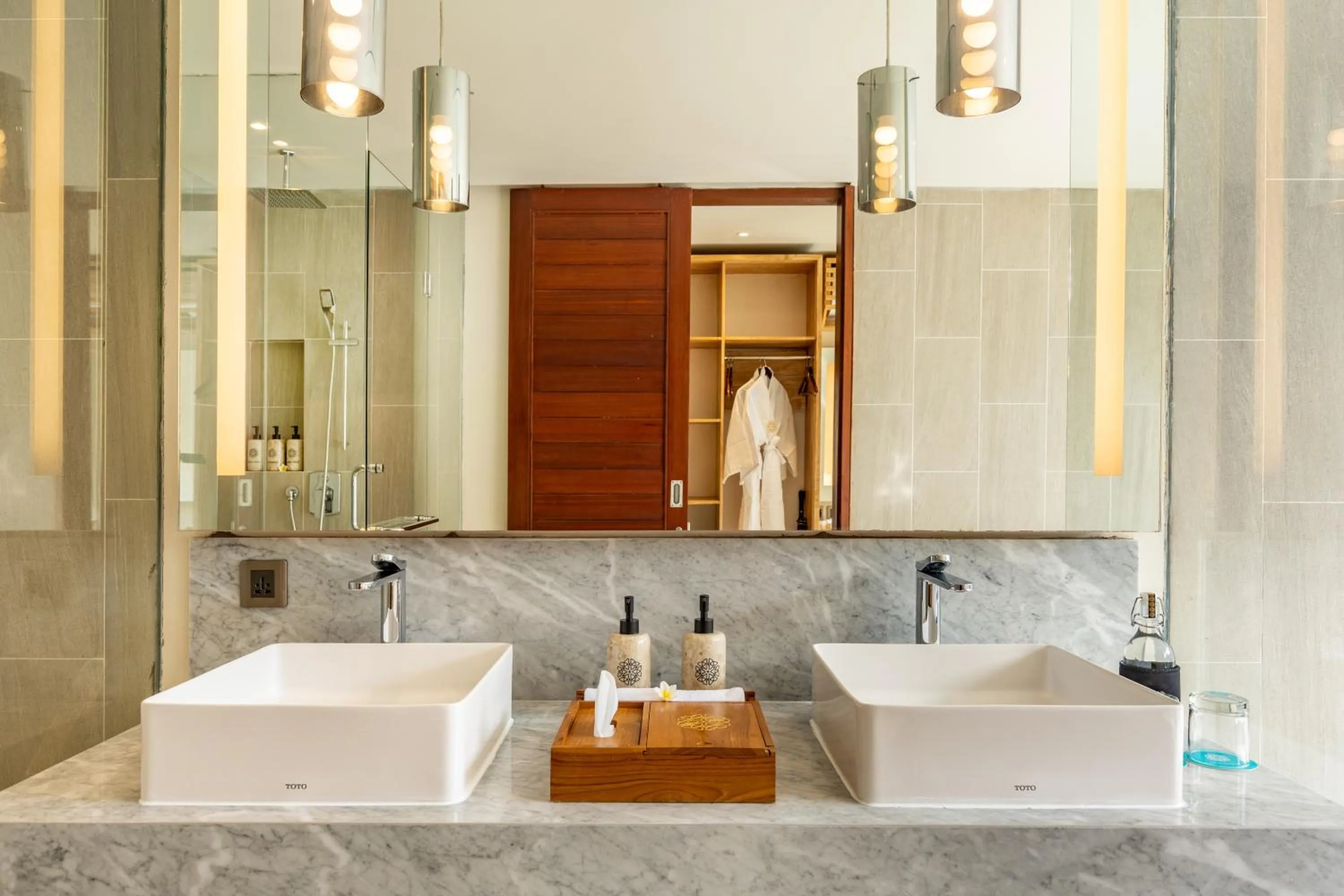 Shower in Theanna Villa and Spa Canggu