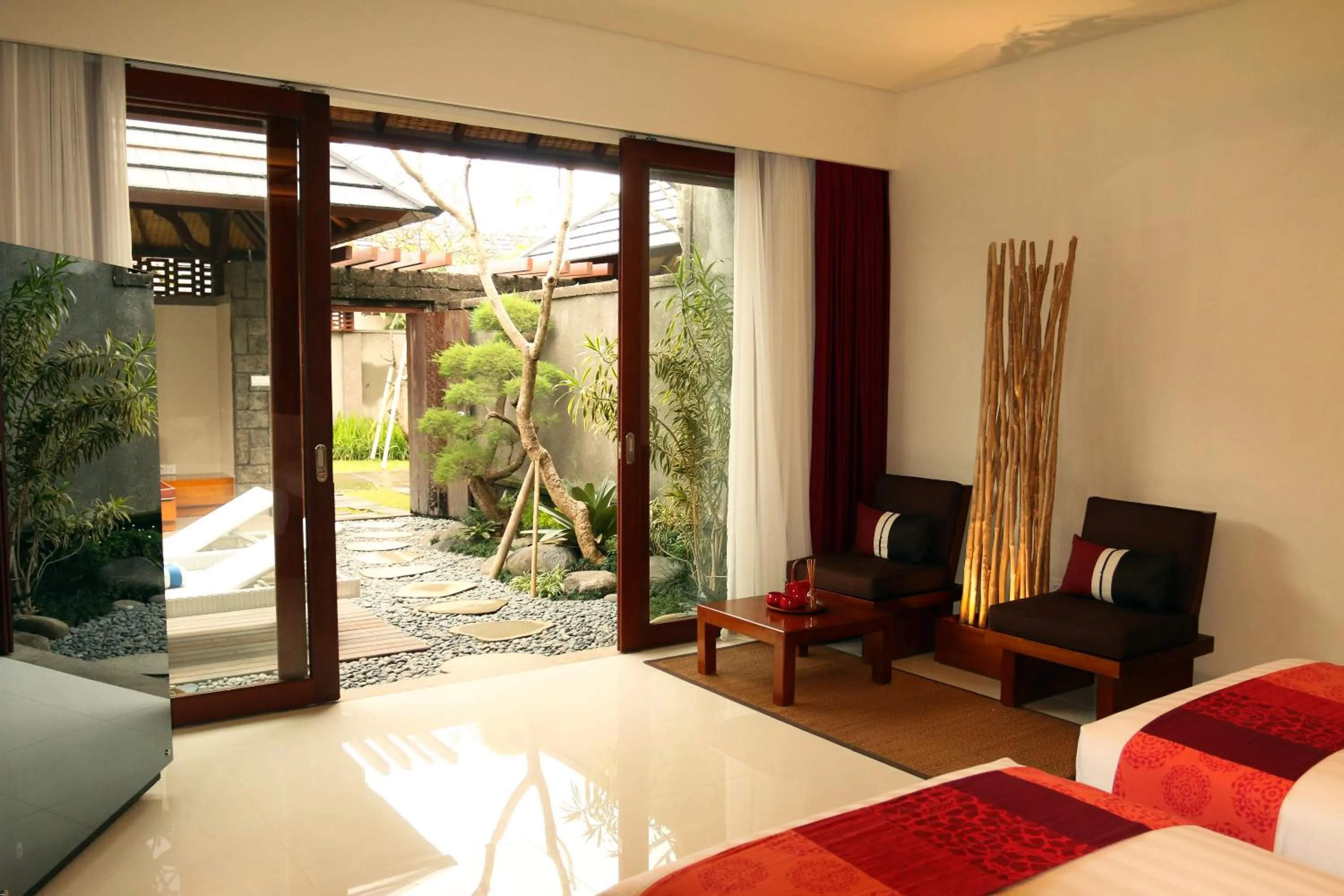 Garden in Theanna Villa and Spa Canggu