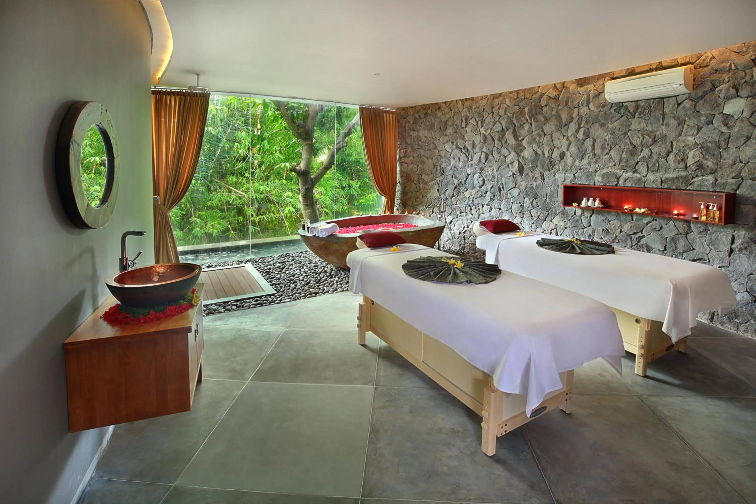 Spa and wellness centre/facilities, Bed in Theanna Villa and Spa Canggu