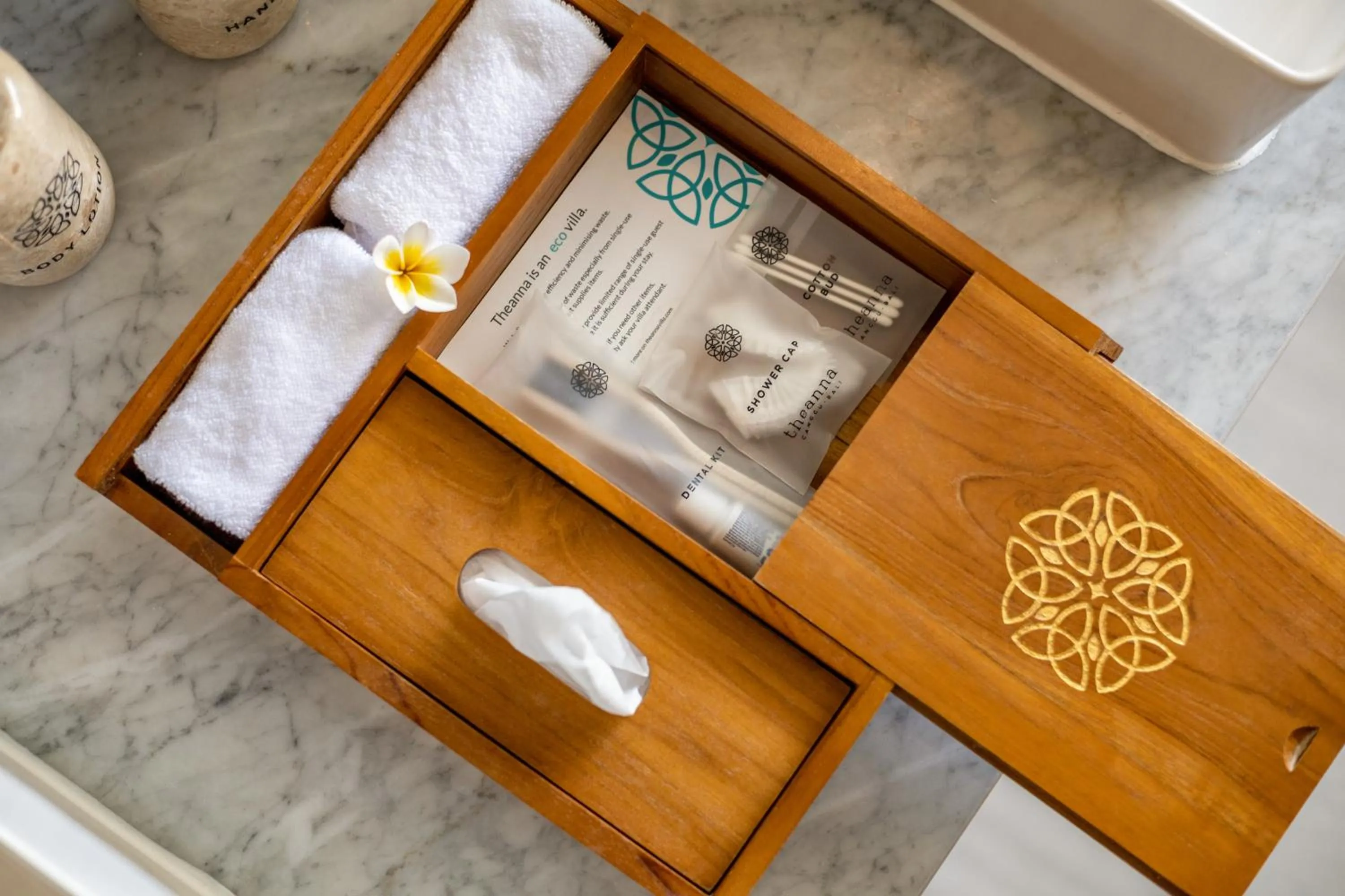 Shower in Theanna Villa and Spa Canggu