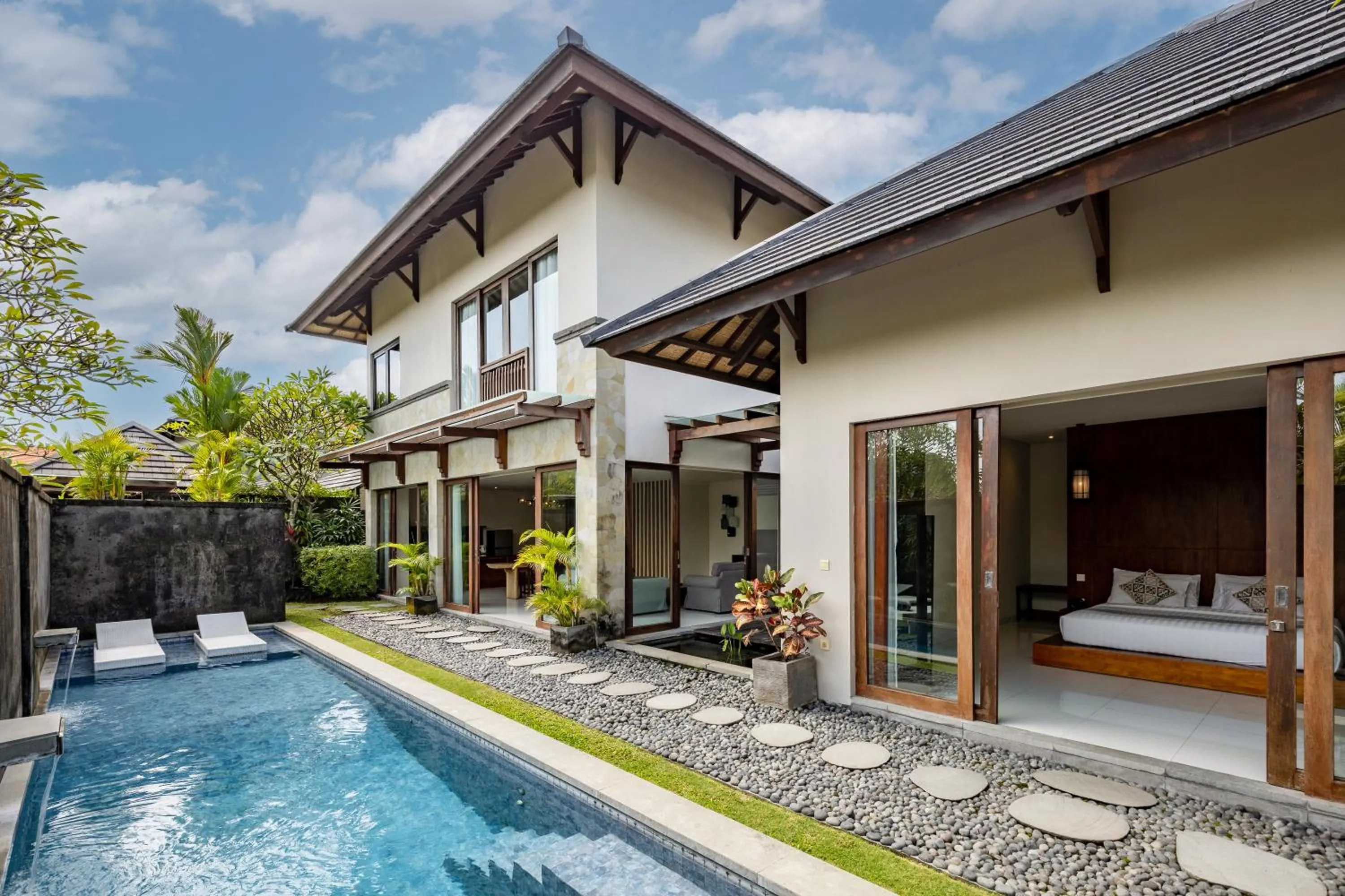 Garden in Theanna Villa and Spa Canggu