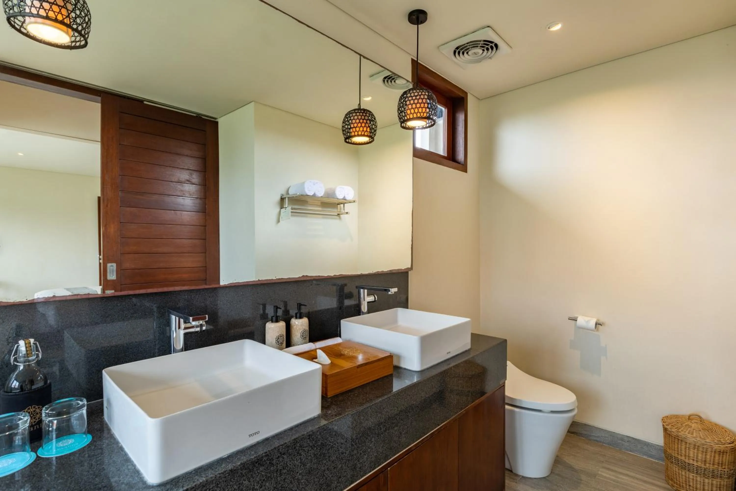 Bathroom in Theanna Villa and Spa Canggu