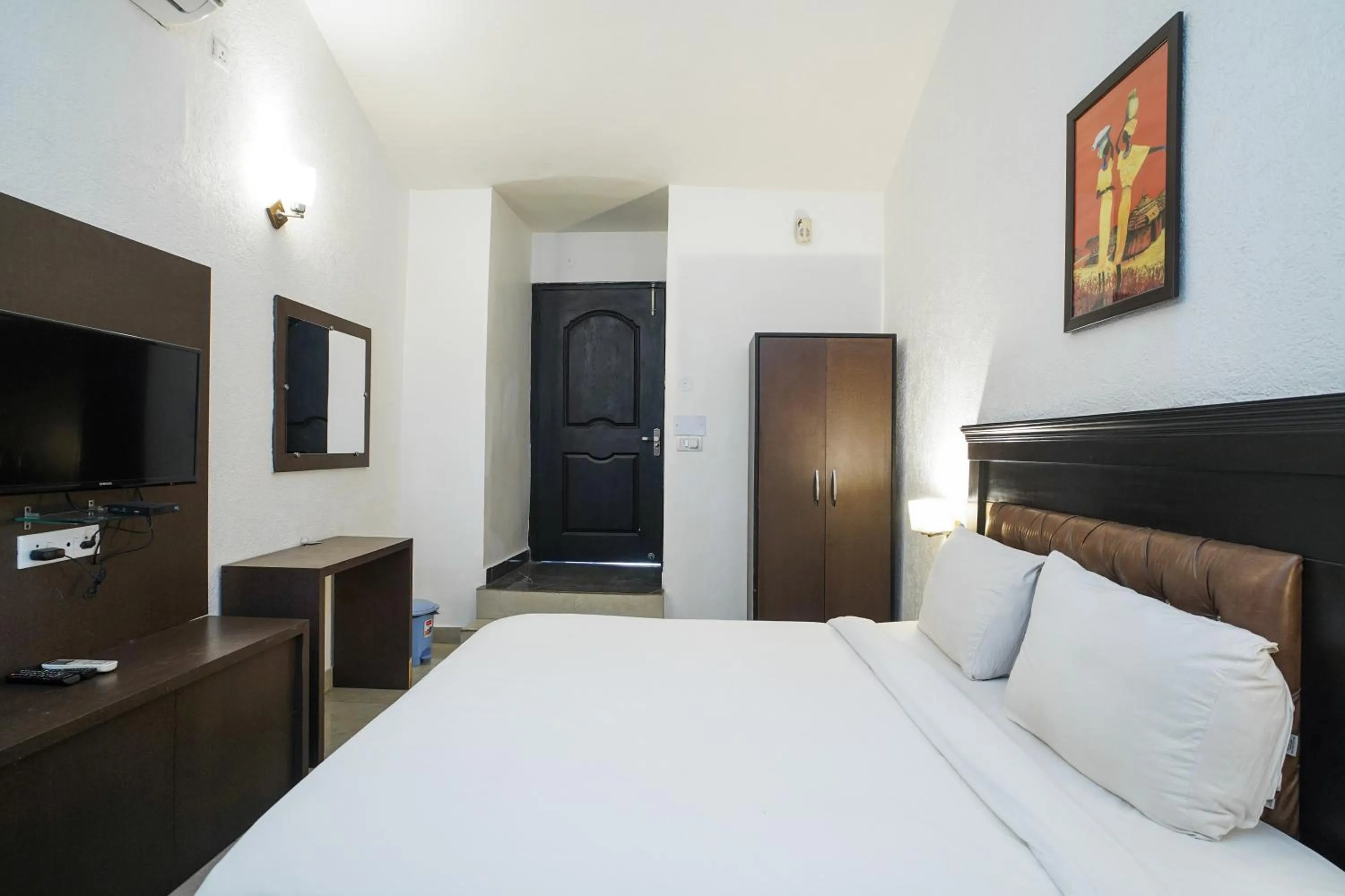 Bedroom, Bed in Hotel Ishan - A Ganges Riverside Retreat by Salvus