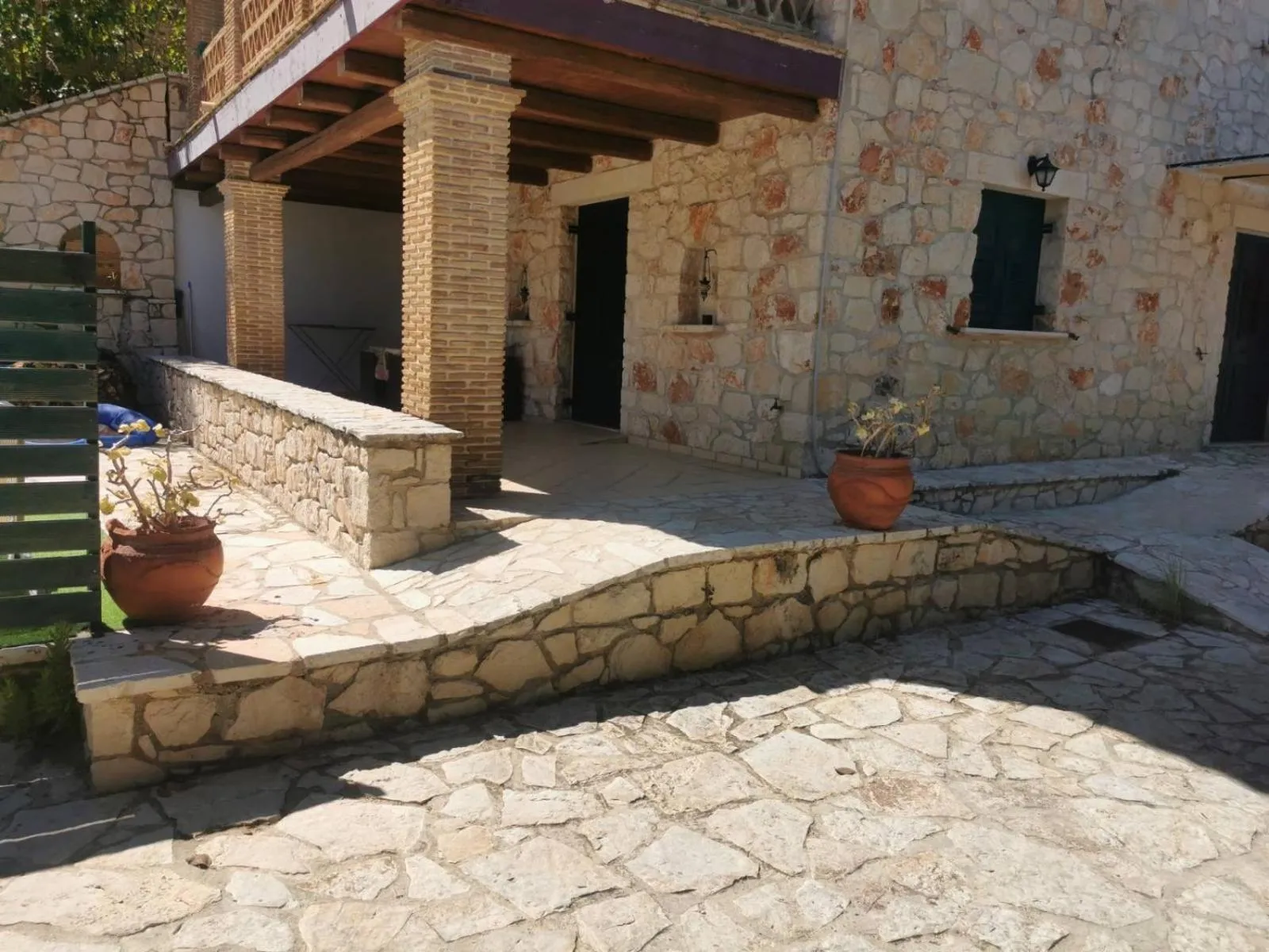 Property building in Diamond Suites