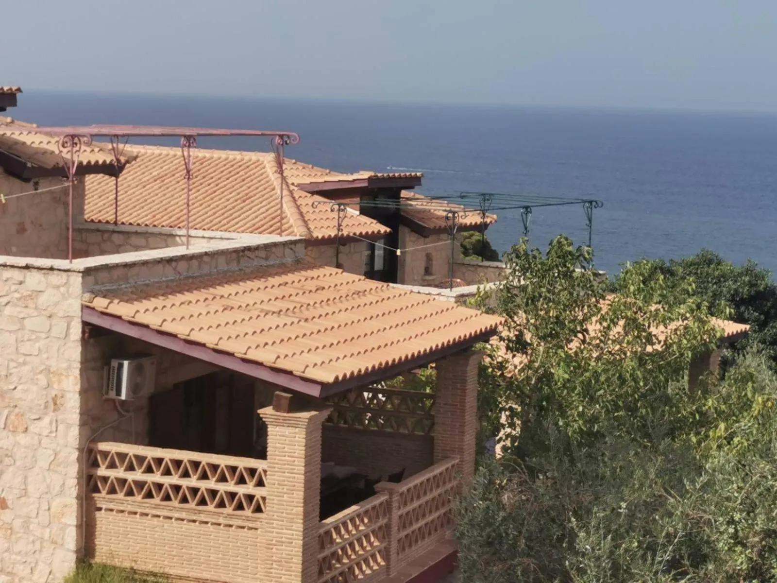 Property building in Diamond Suites