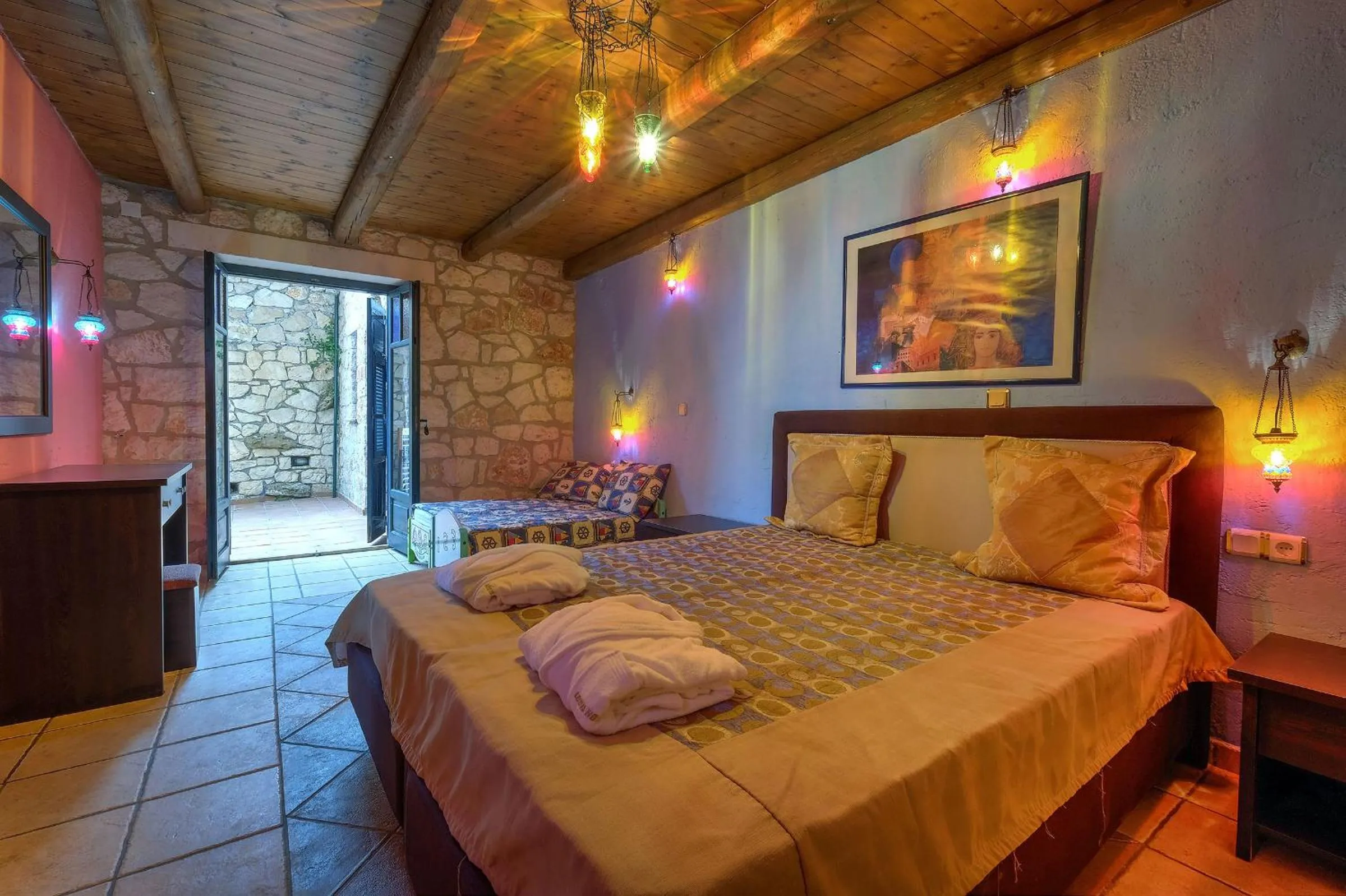 Bedroom, Bed in Diamond Suites