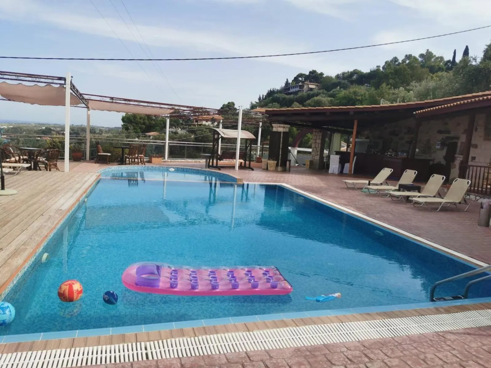 Swimming pool in Diamond Suites