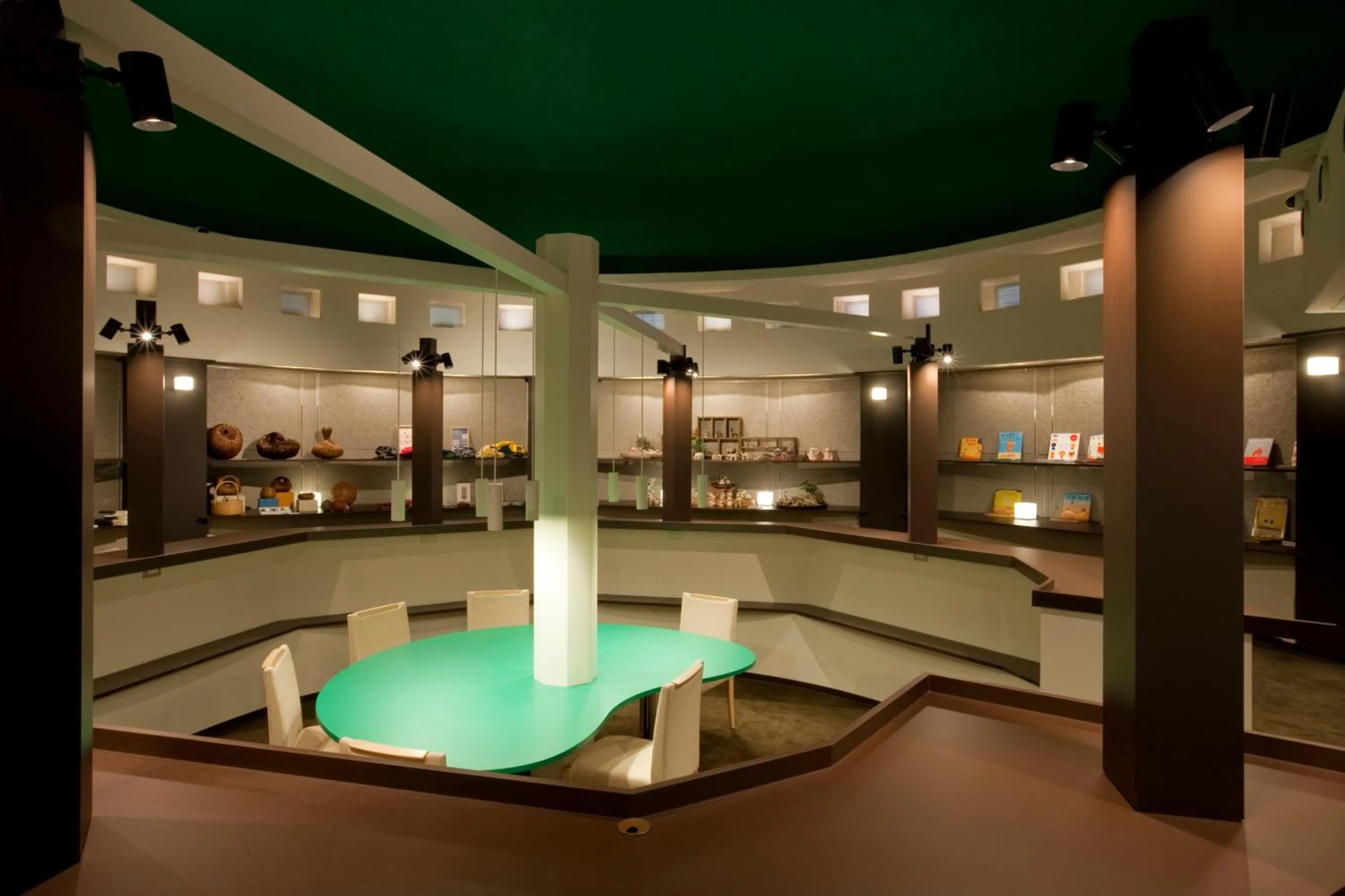 On-site shops in AMANE resort GAHAMA