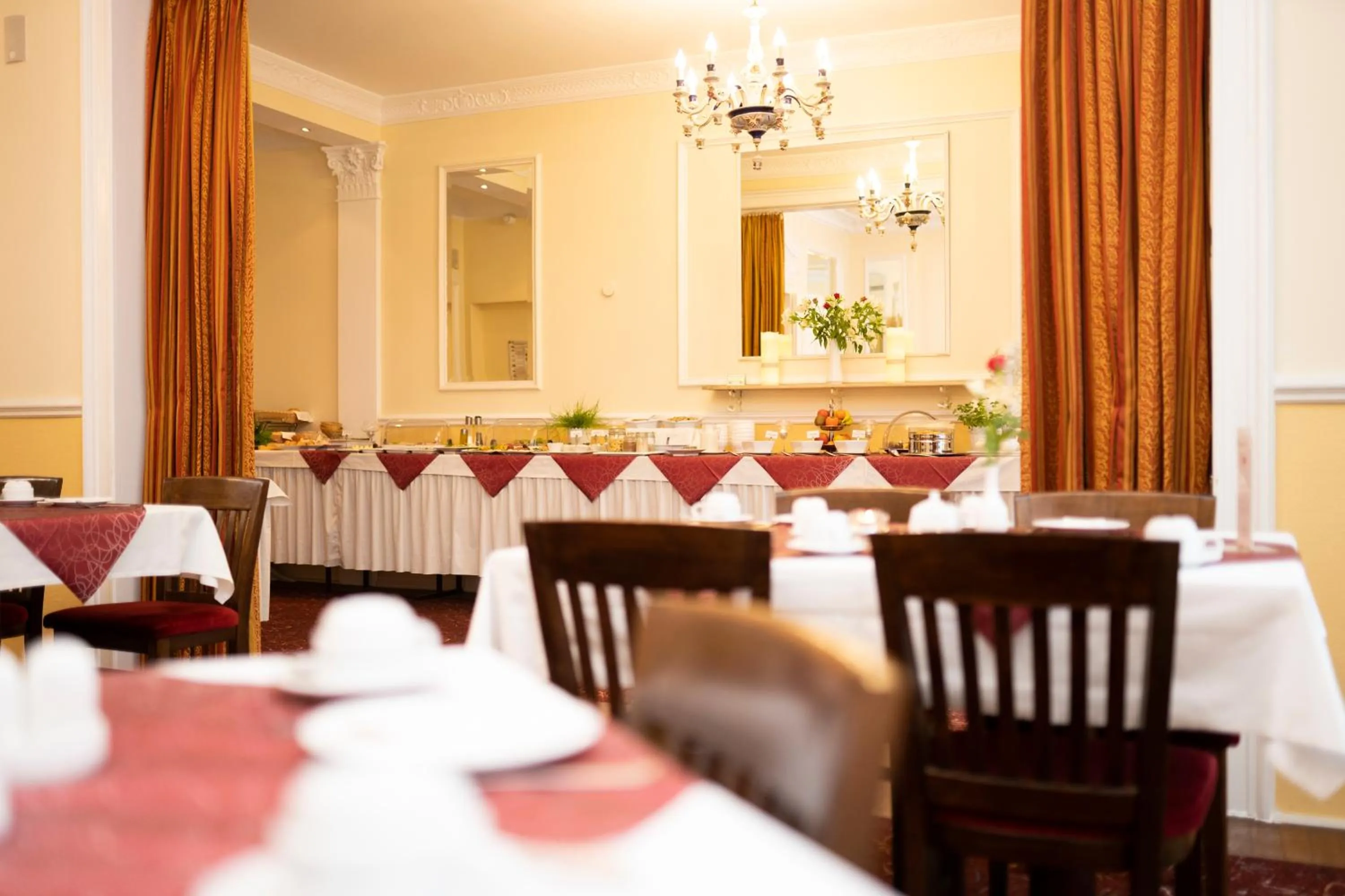 Breakfast in Palais am Kleistpark