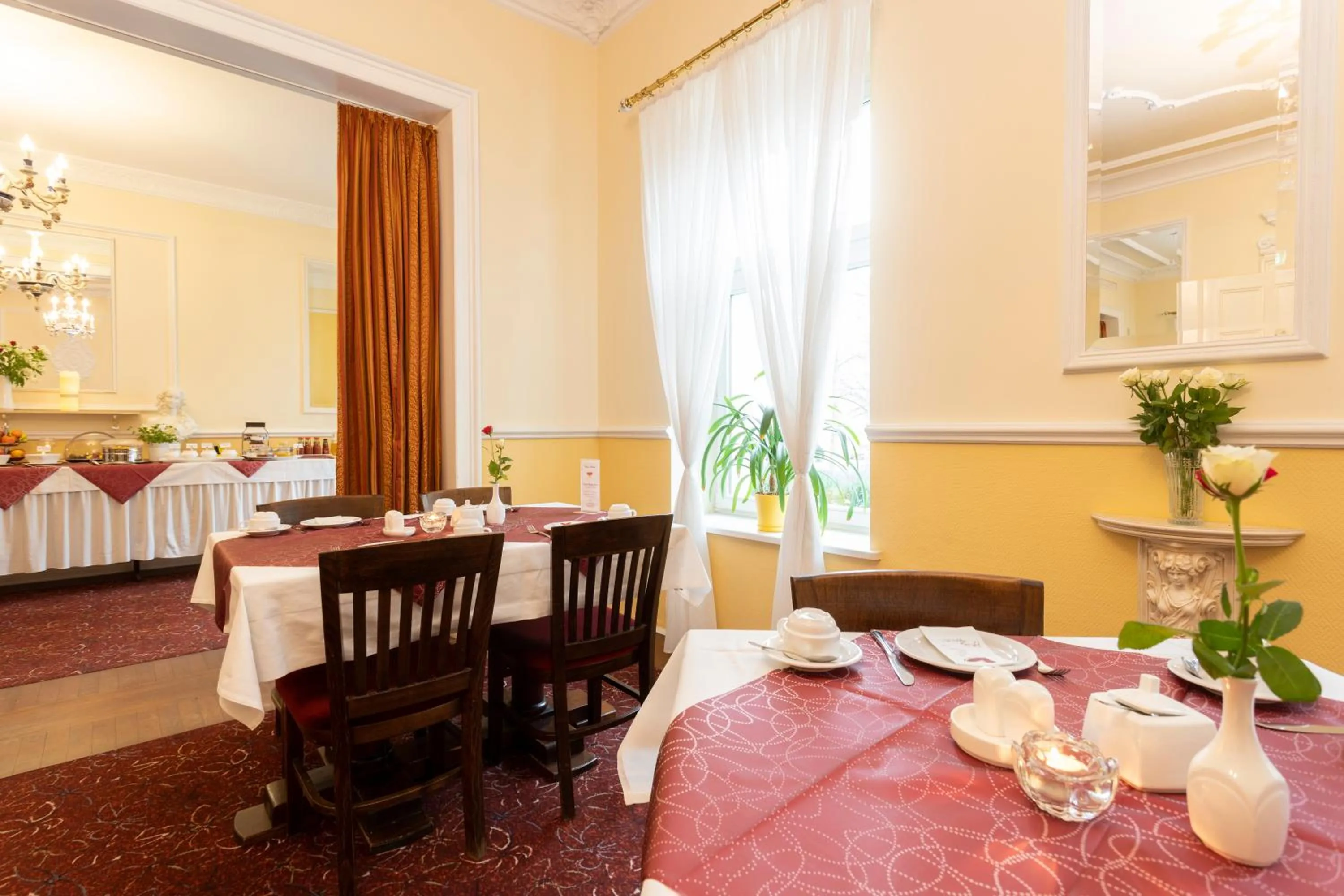 Breakfast in Palais am Kleistpark