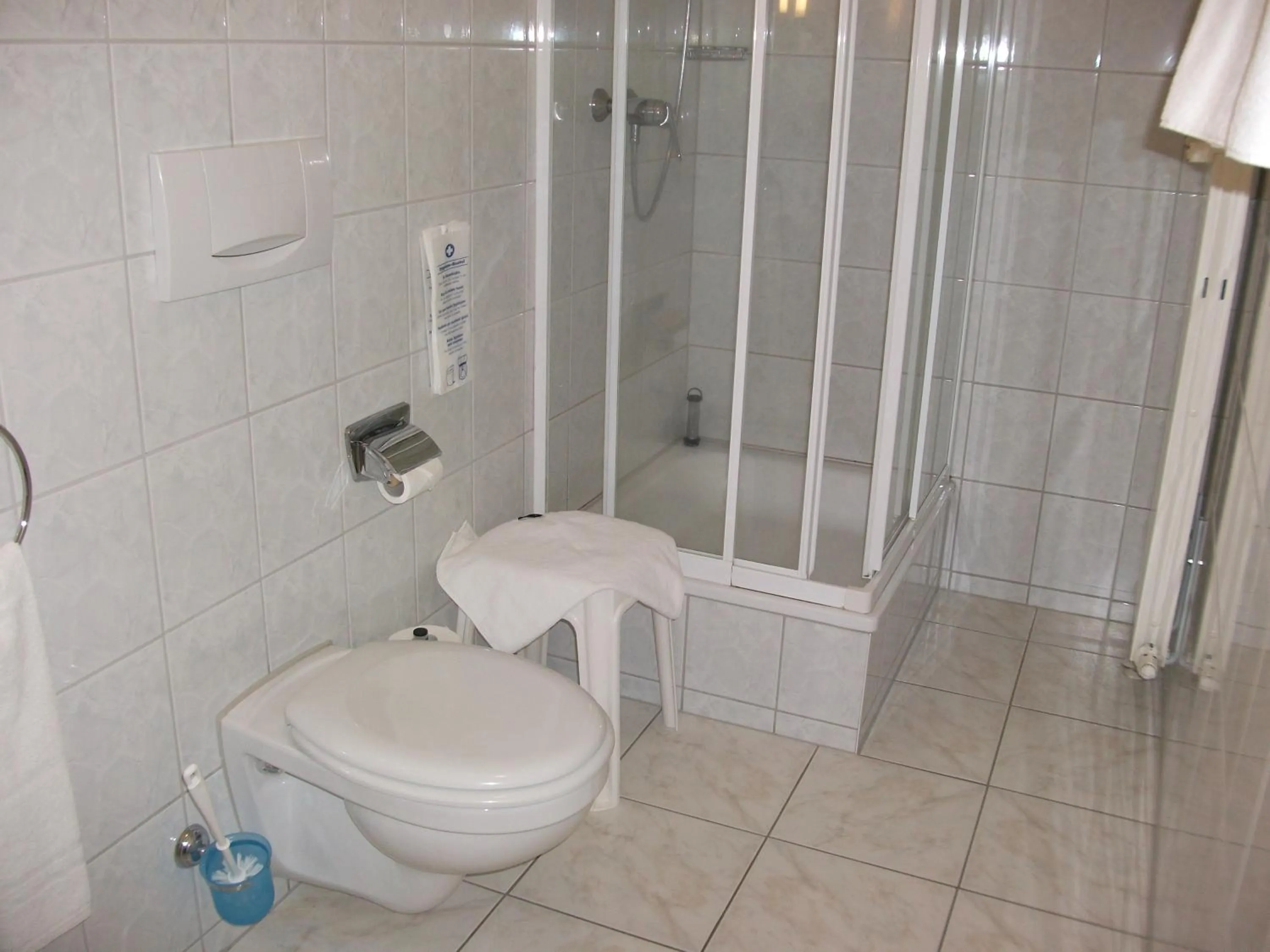 Bathroom in Hotel Am Wald -GARNI-