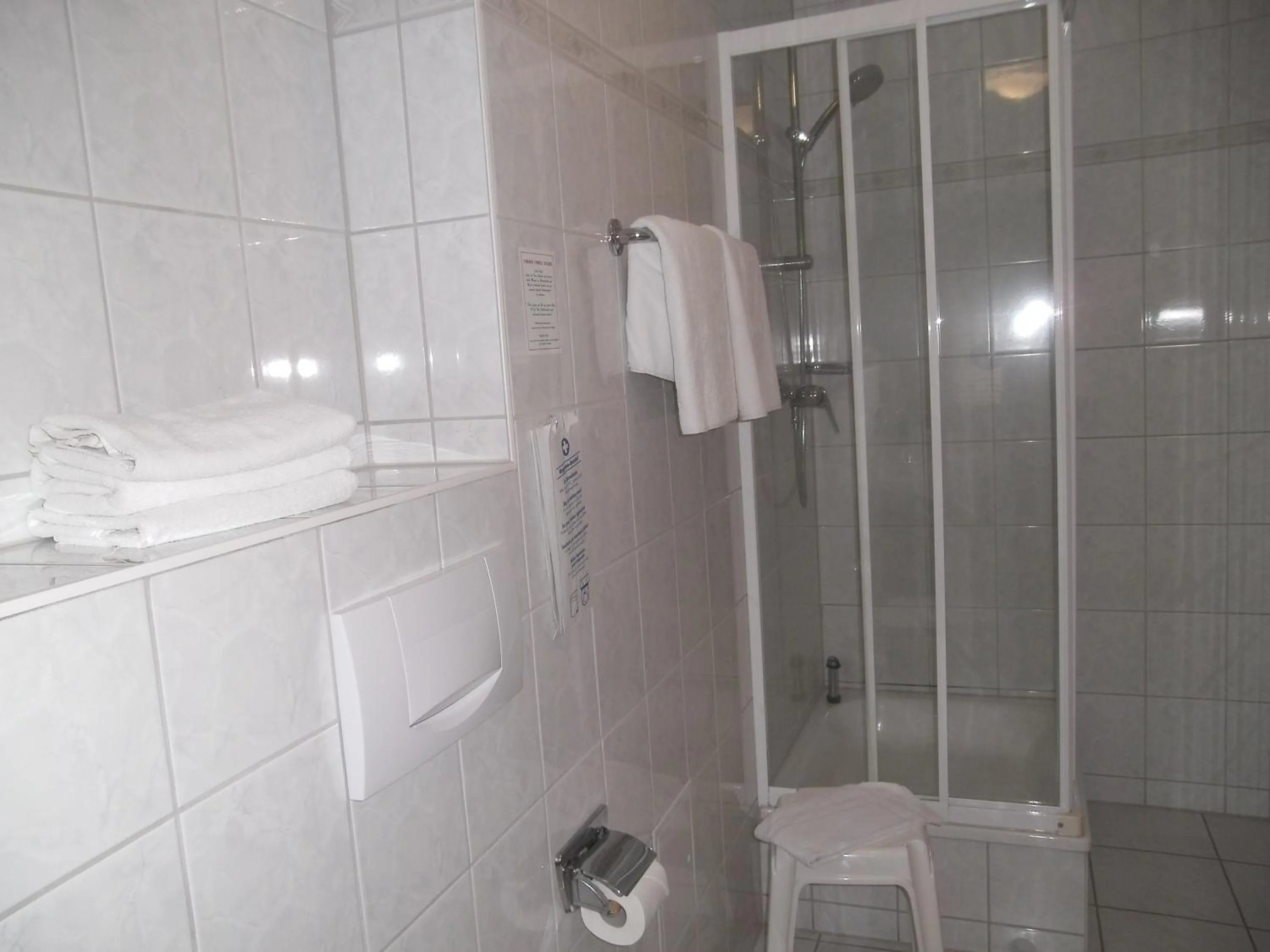 Shower in Hotel Am Wald -GARNI-