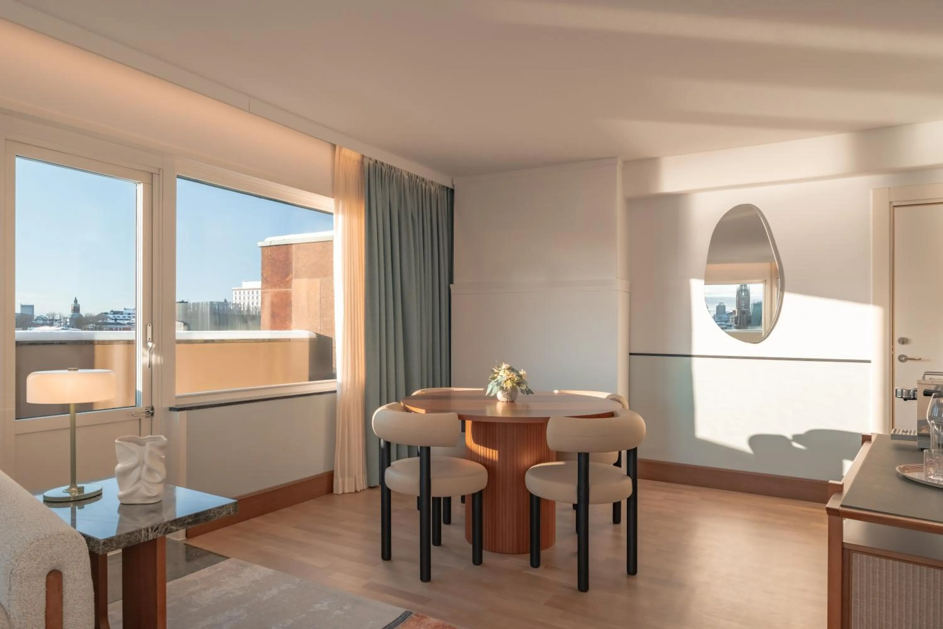 Living room in Sheraton Stockholm Hotel