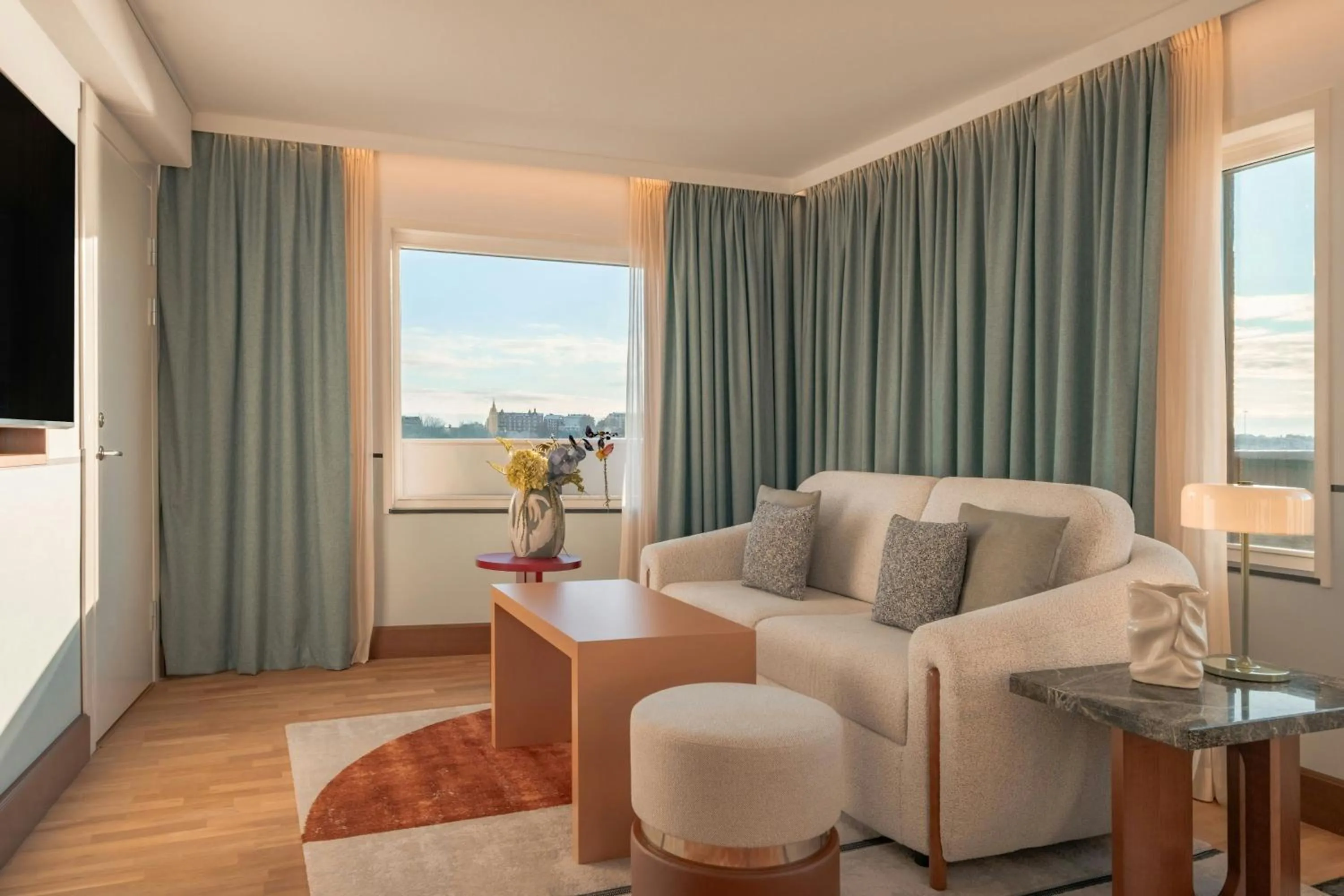 Living room in Sheraton Stockholm Hotel