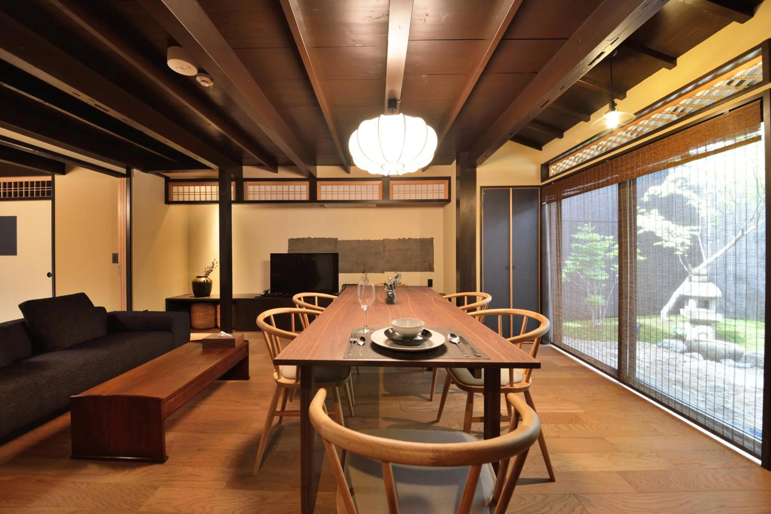 Dining area in Takeya Kitano Bekkan