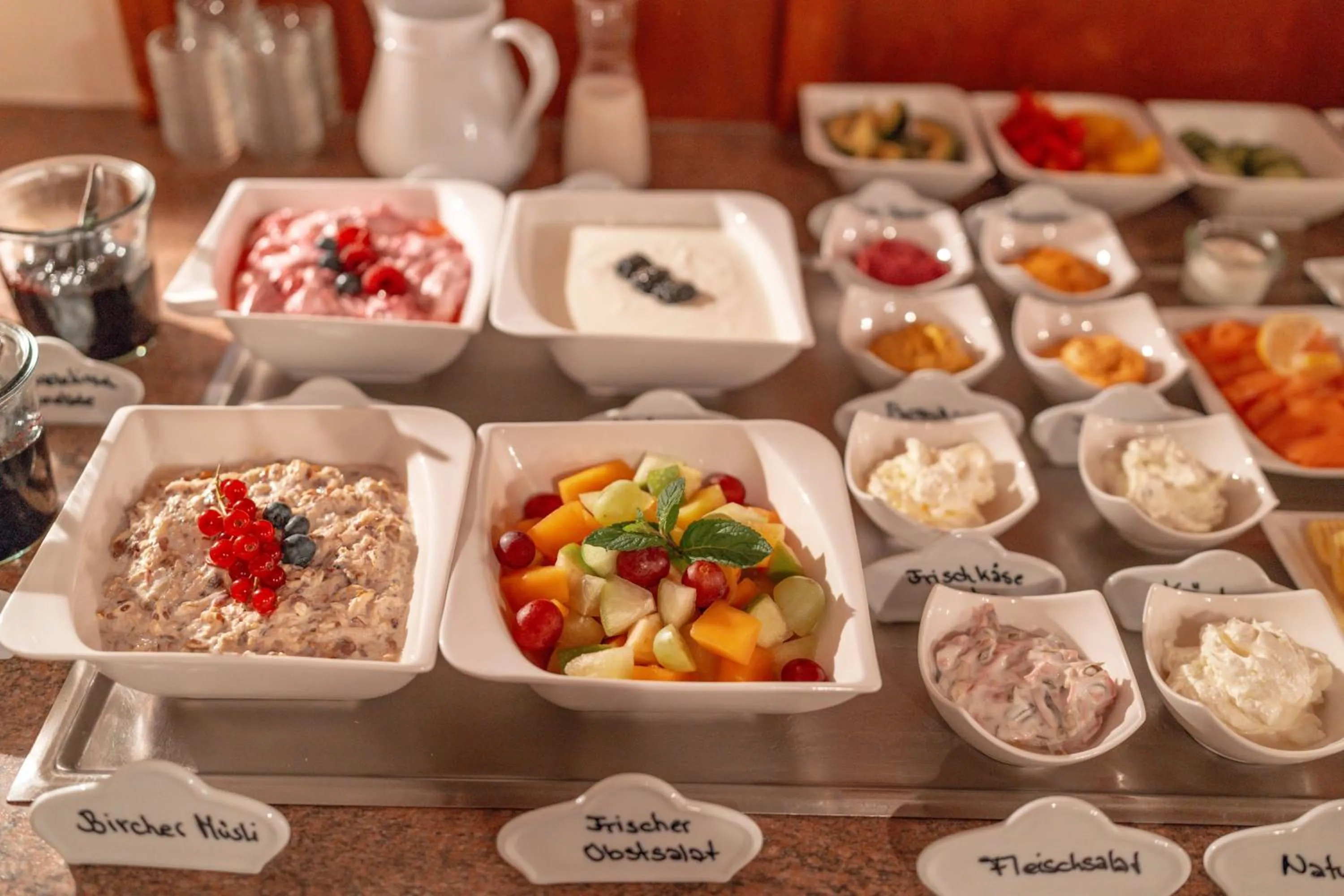 Buffet breakfast in Geldernhaus Hotel garni