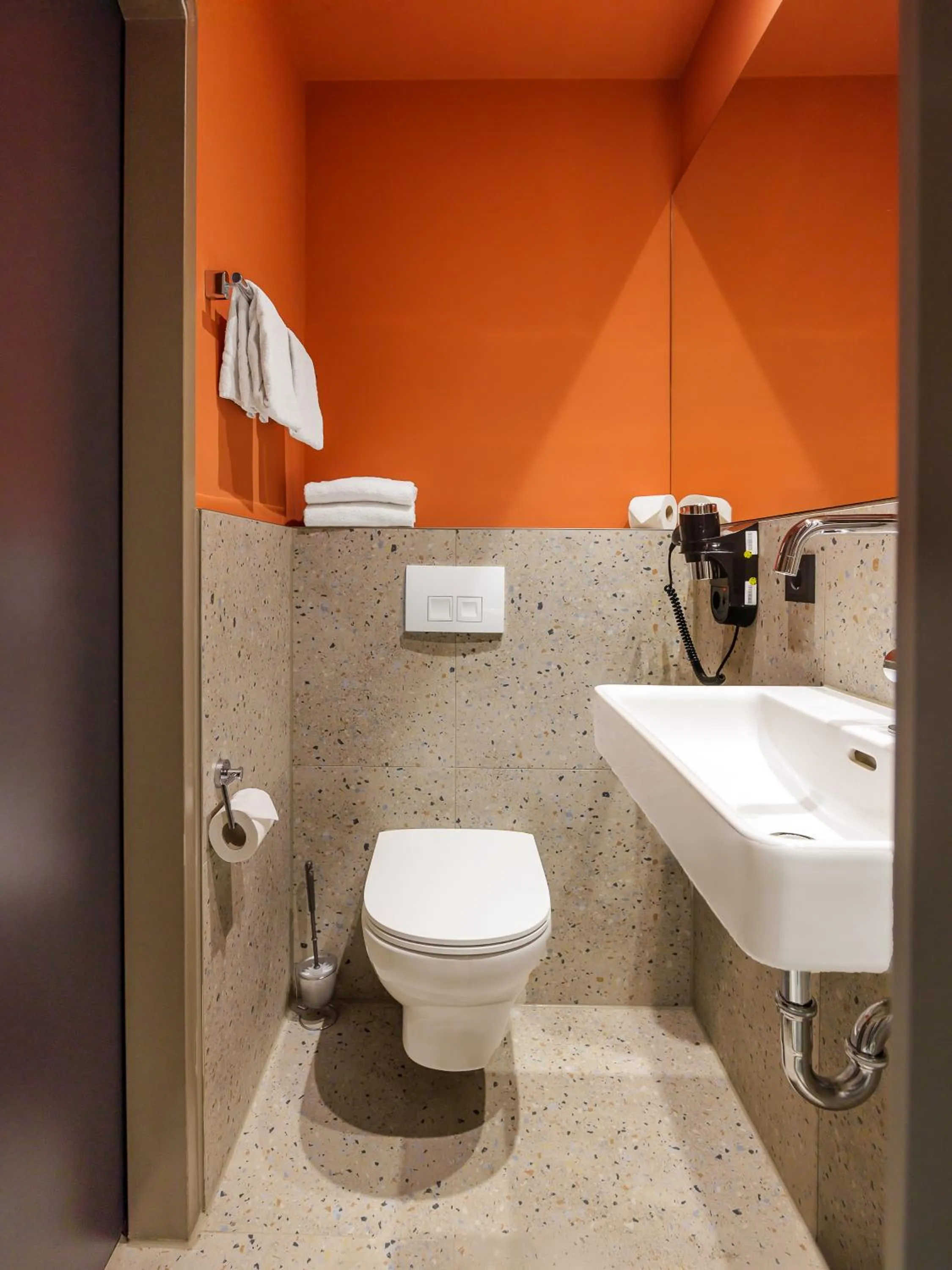 Toilet in McDreams Hotel Wuppertal City