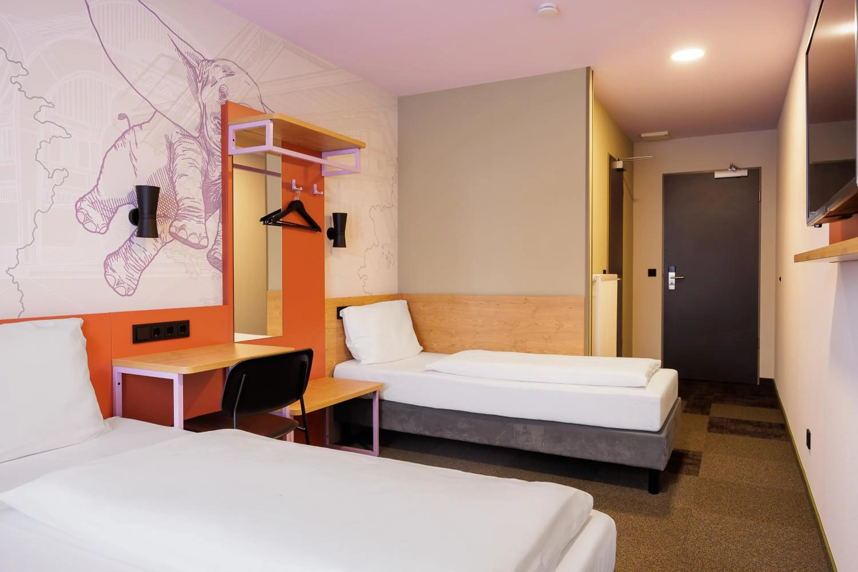 Bed in McDreams Hotel Wuppertal City