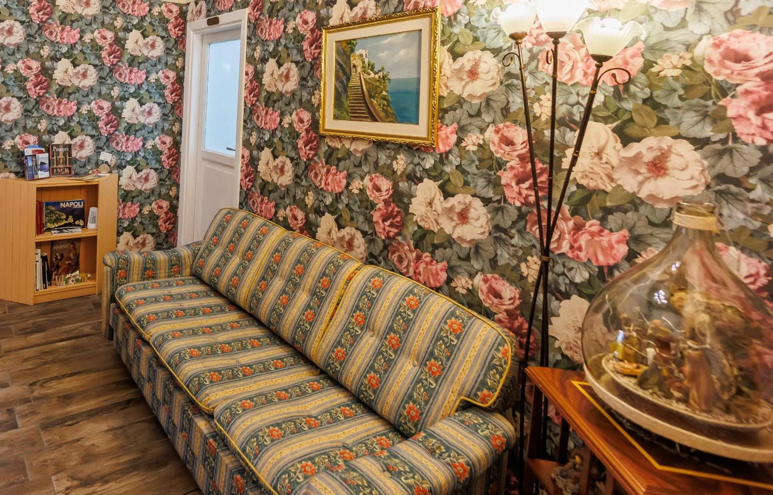 Library in B&B Bella 'Mbriana Simona