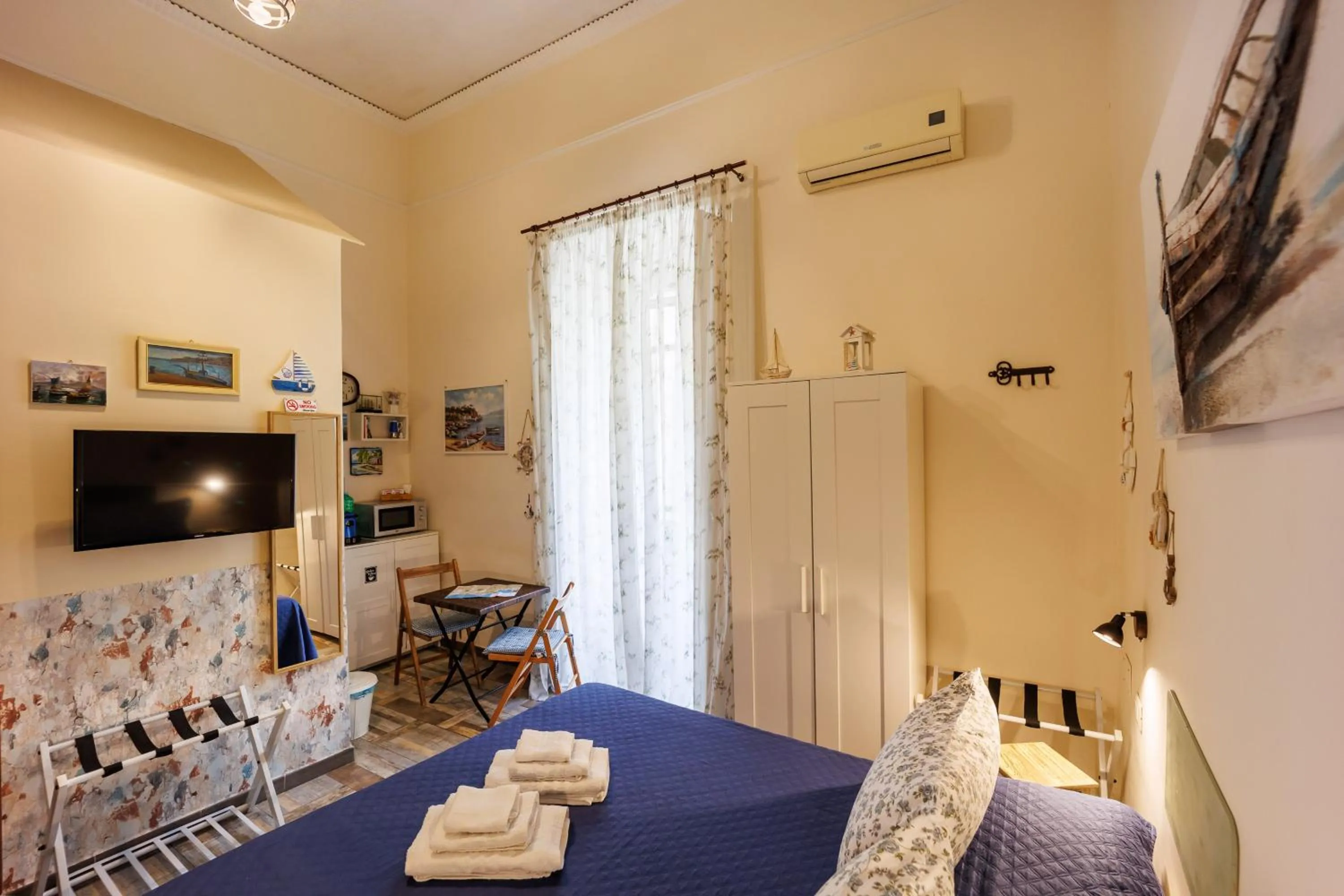 Photo of the whole room, Bed in B&B Bella 'Mbriana Simona