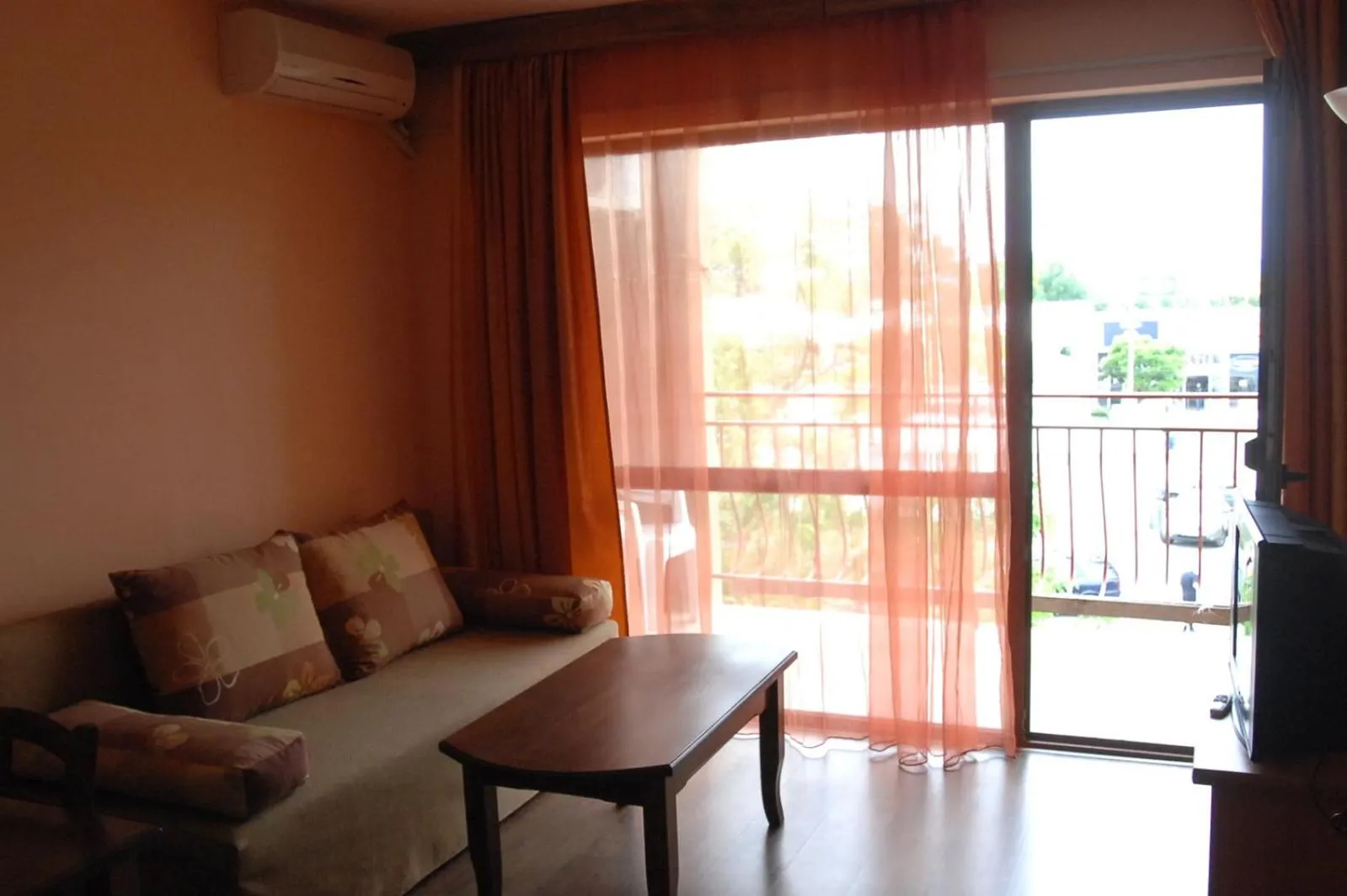 Day in Condo Hotel Valentina