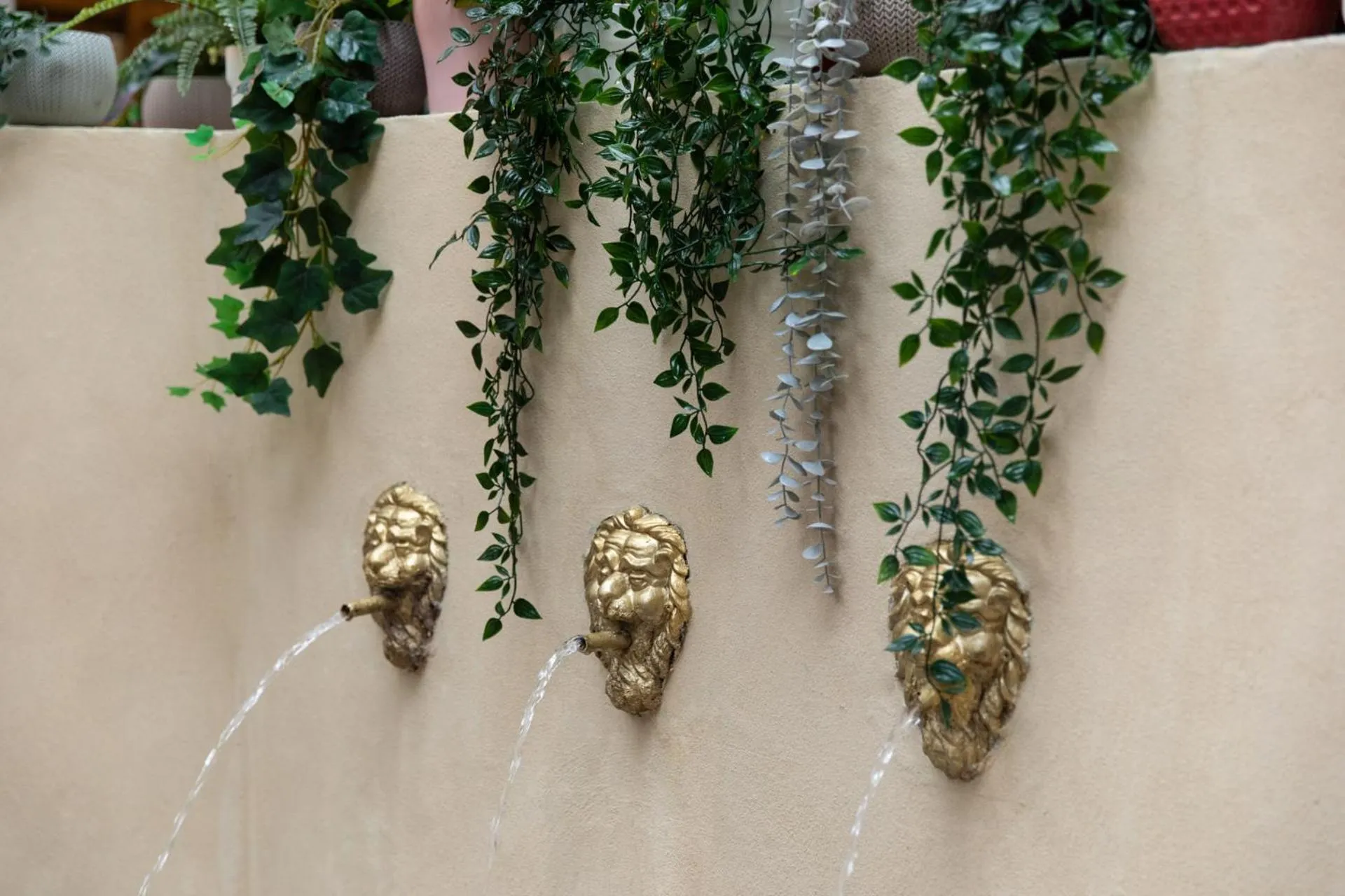 Decorative detail in Carmel Pearl