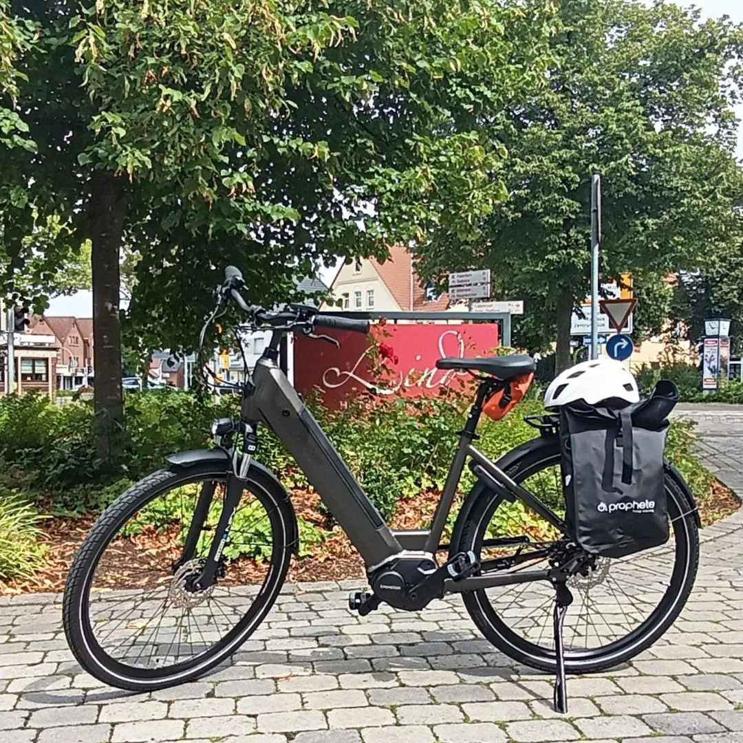 Cycling in Lind Hotel