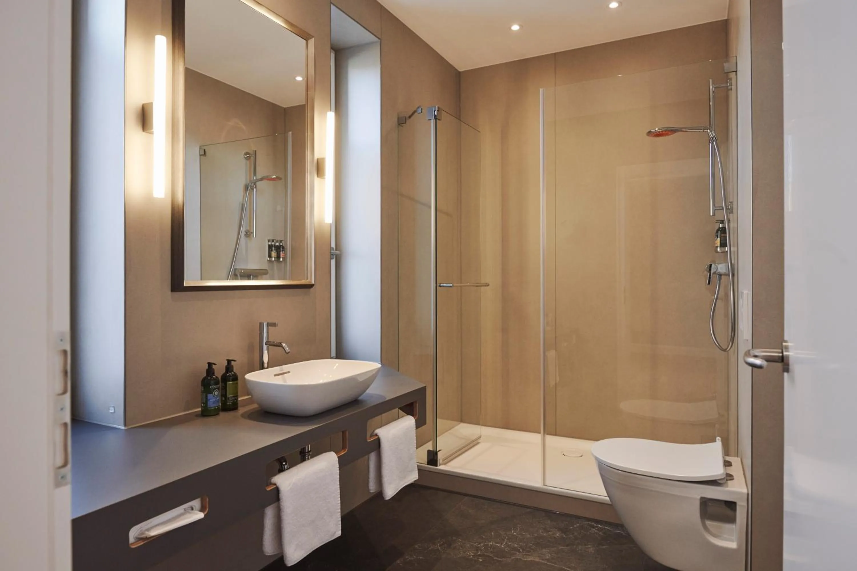 Shower in MOMA1890 Boutique Hotel