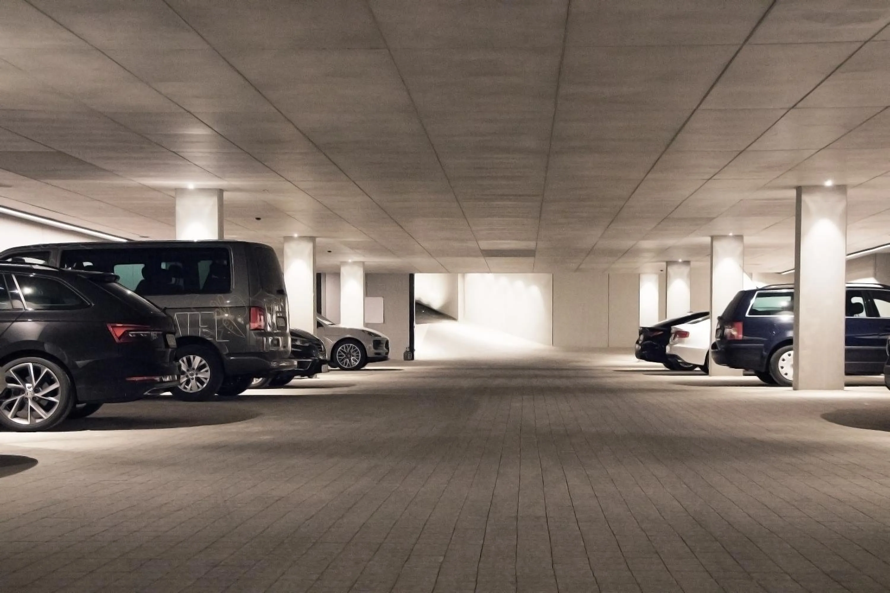 Parking in Hotel Jaufentalerhof