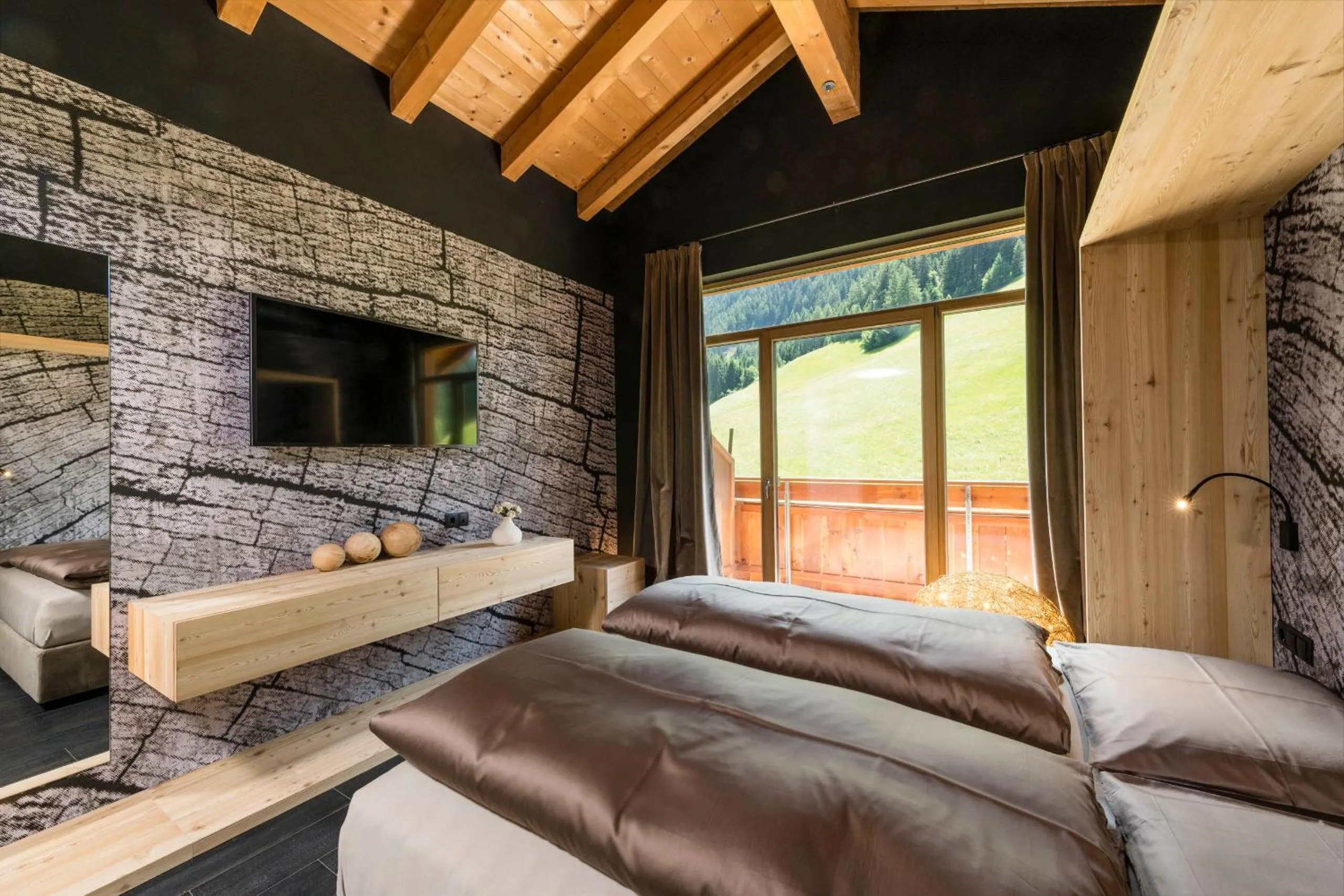 Photo of the whole room in Hotel Jaufentalerhof