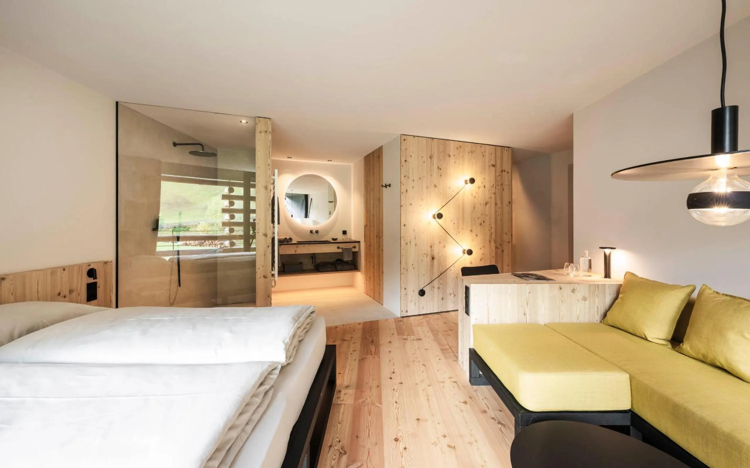 Photo of the whole room, Bed in Hotel Jaufentalerhof